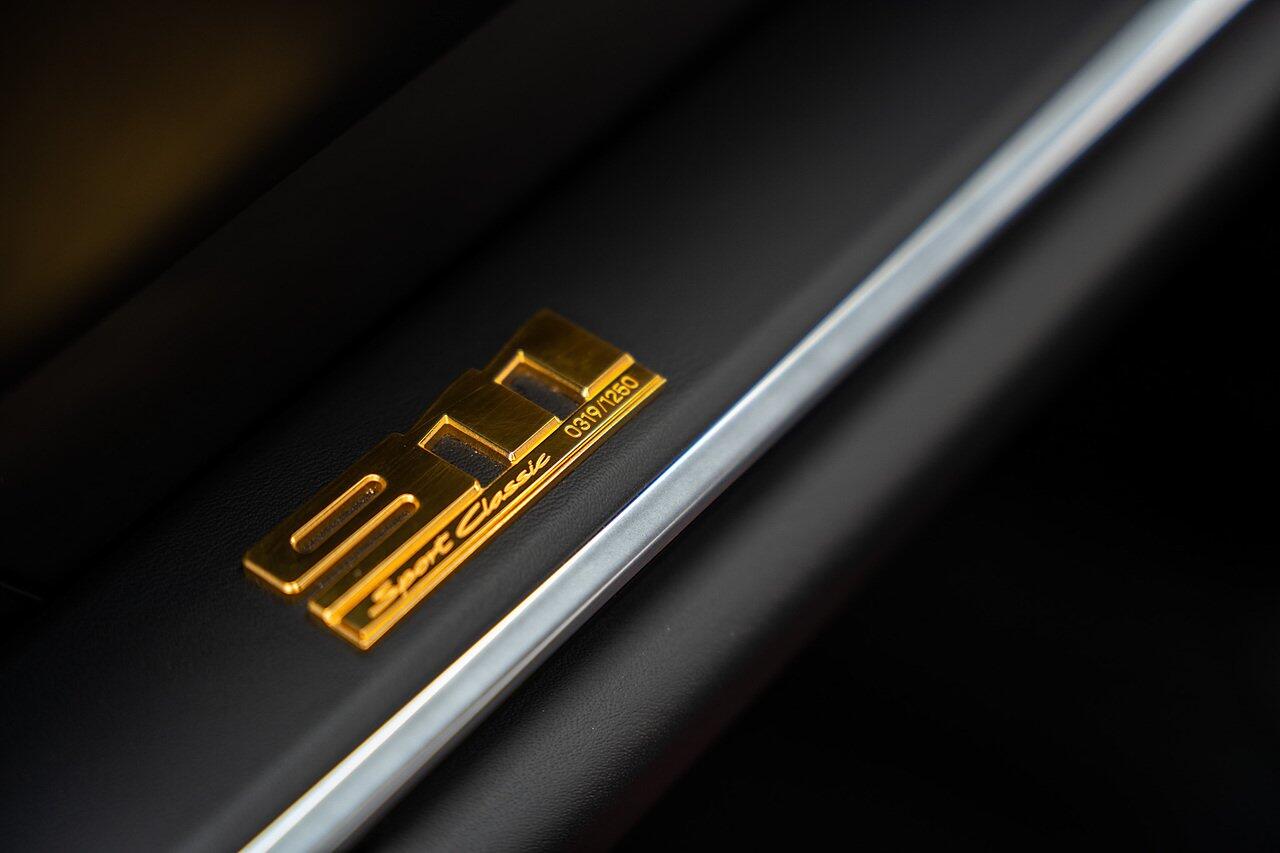 Porsche 911 view 98