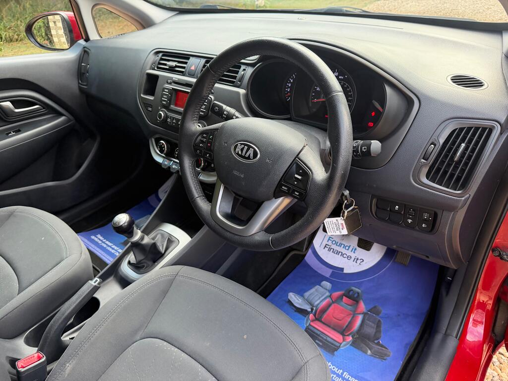 Kia Rio view 12