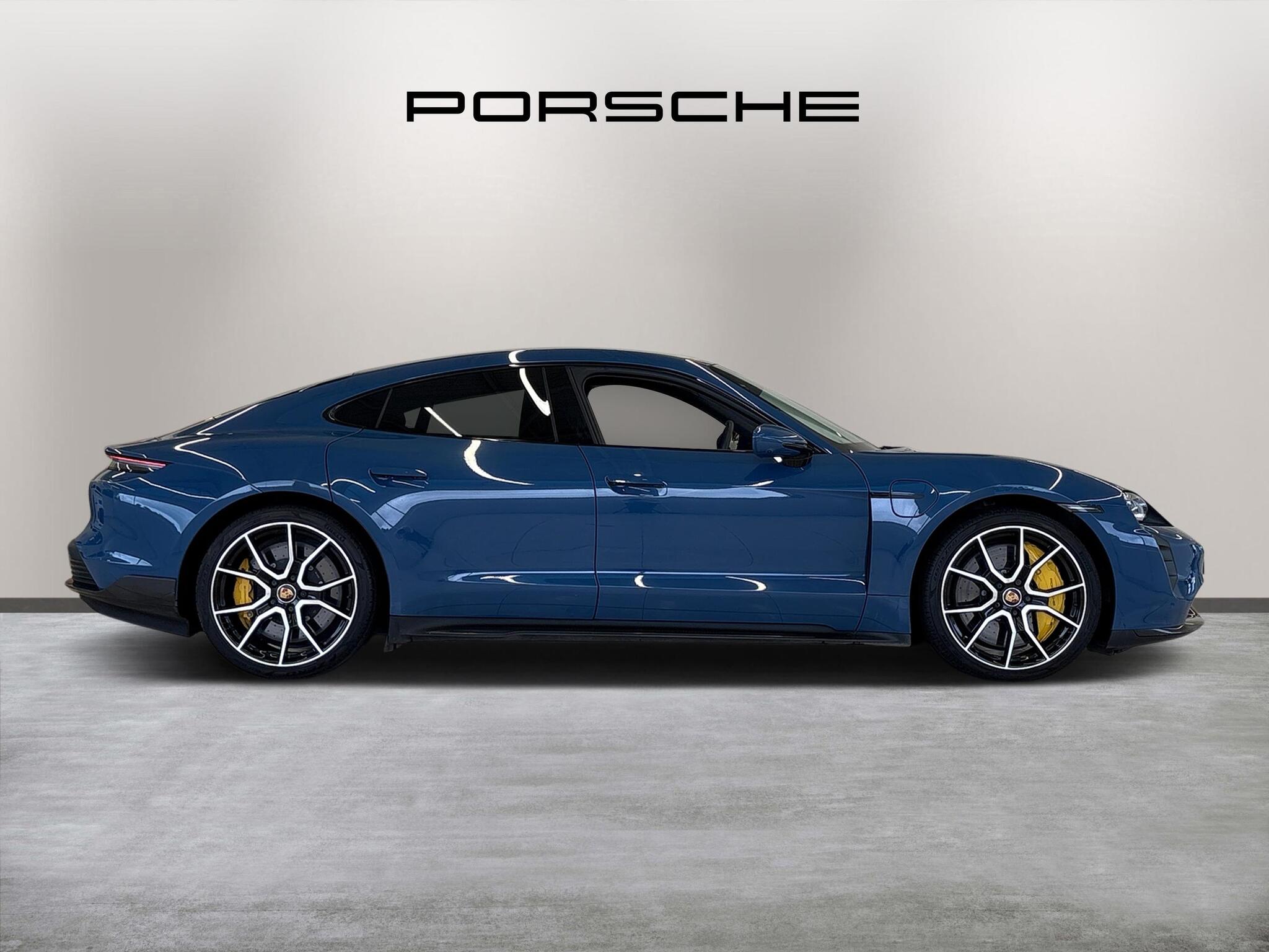 Porsche Taycan view 8