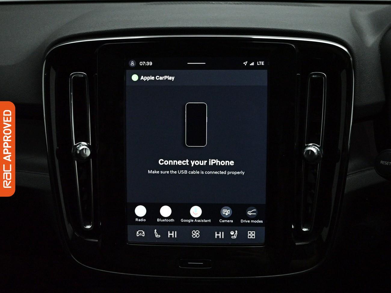 Volvo XC40 view 17