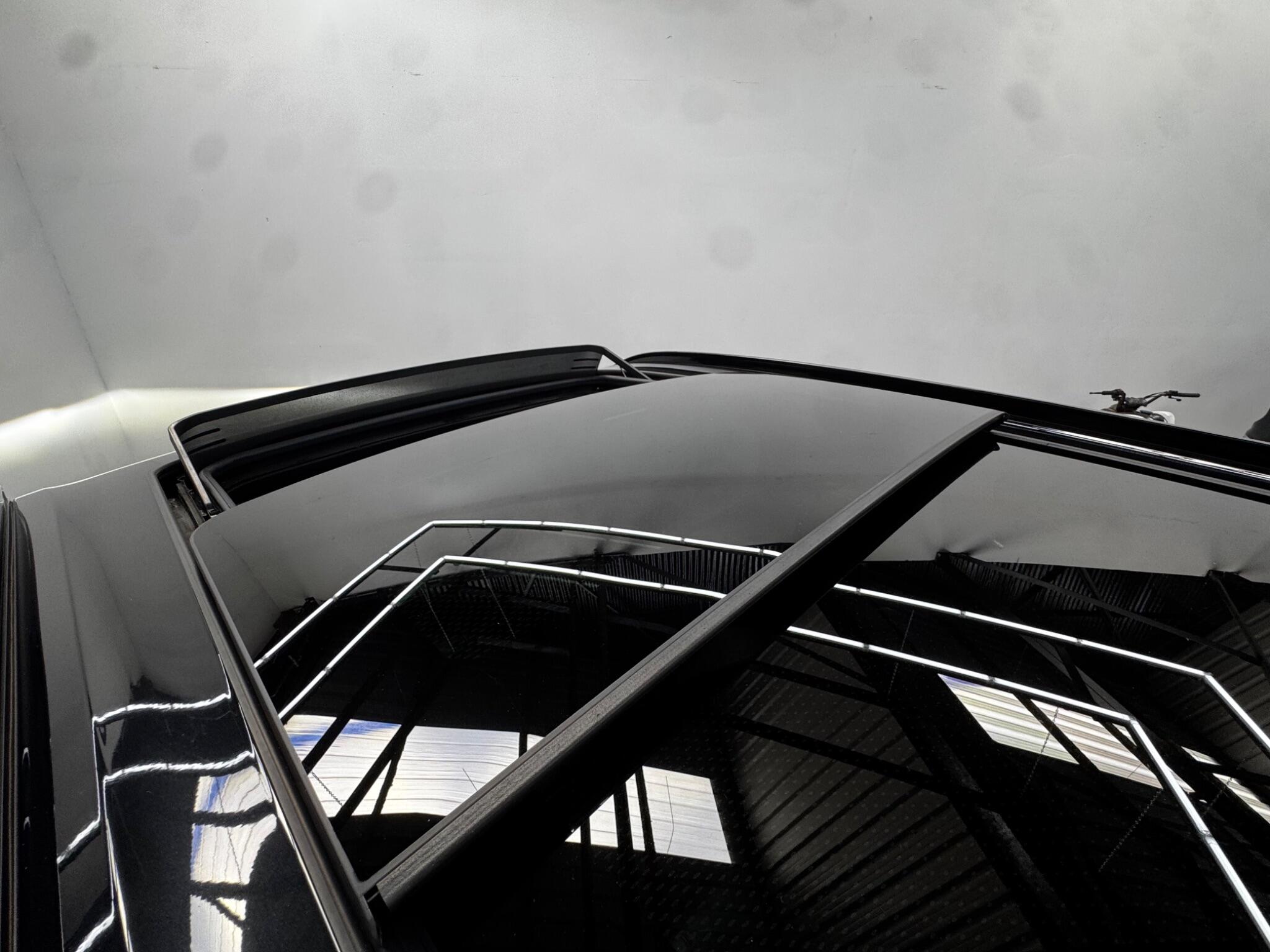 BMW X5 view 24