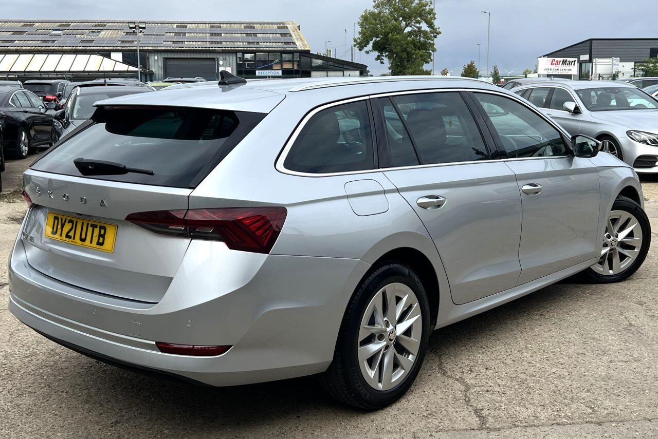 Skoda Octavia view 3