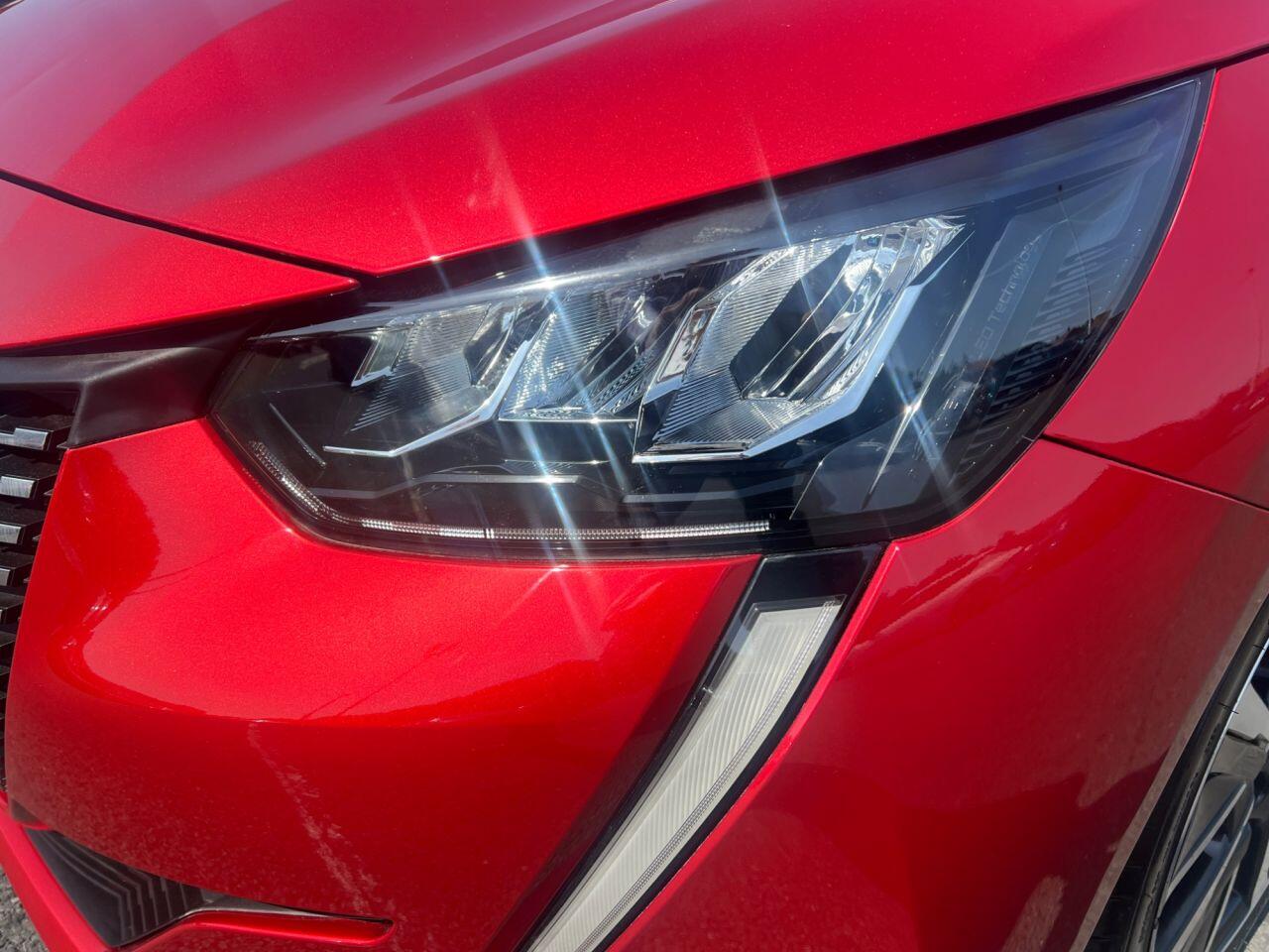 Peugeot 208 view 19