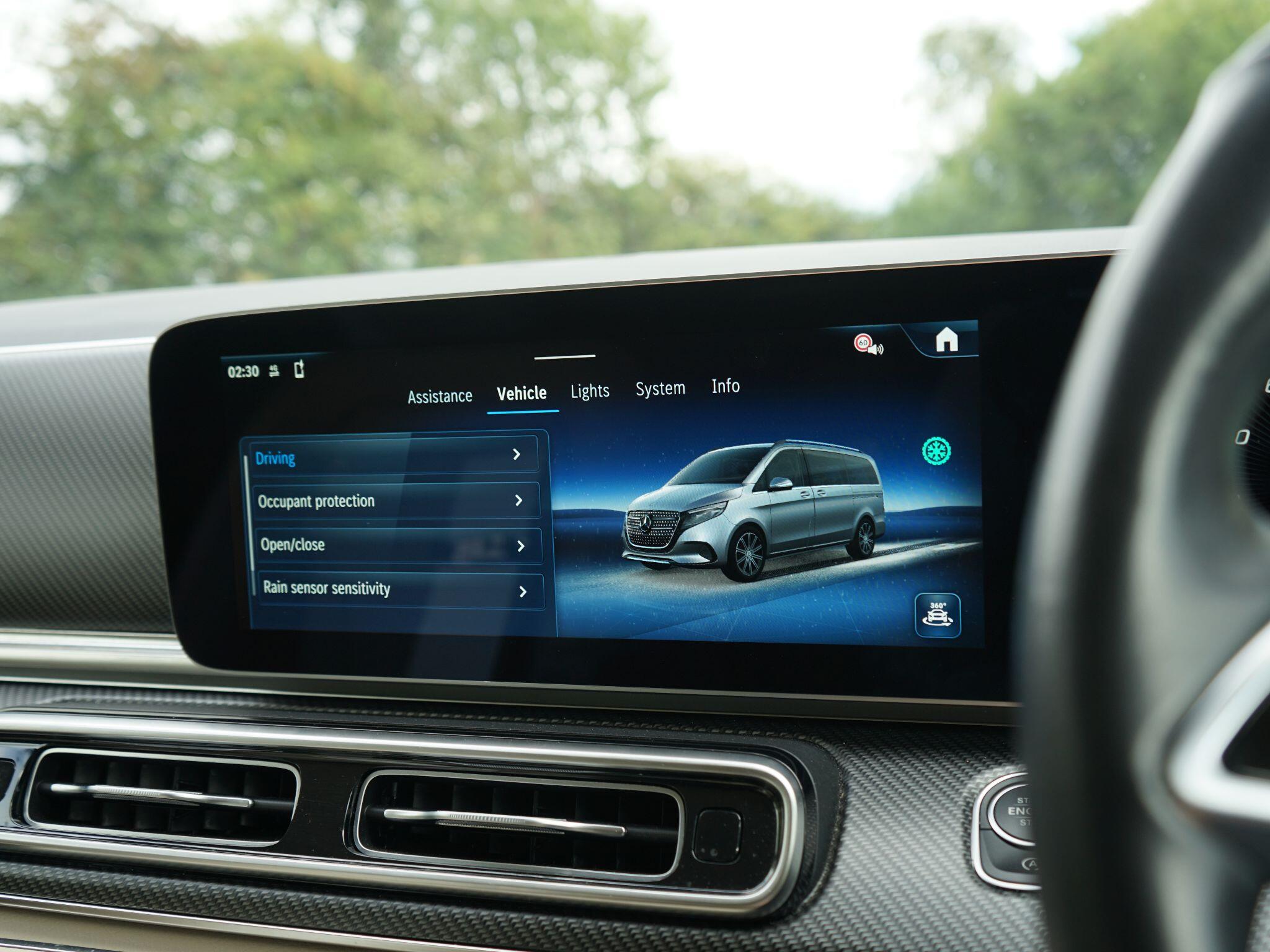 Mercedes-Benz V Class view 33