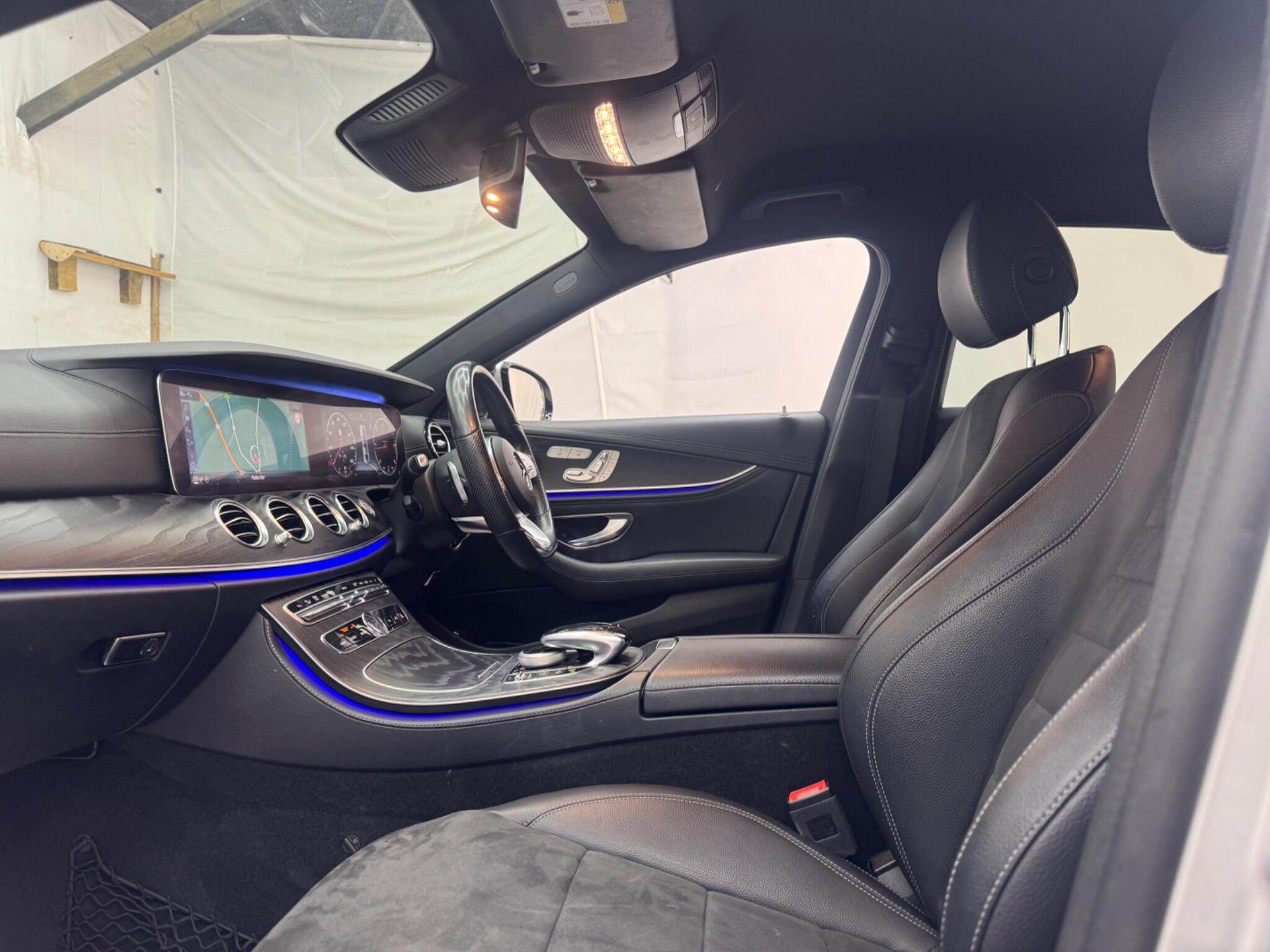 Mercedes-Benz E Class view 52