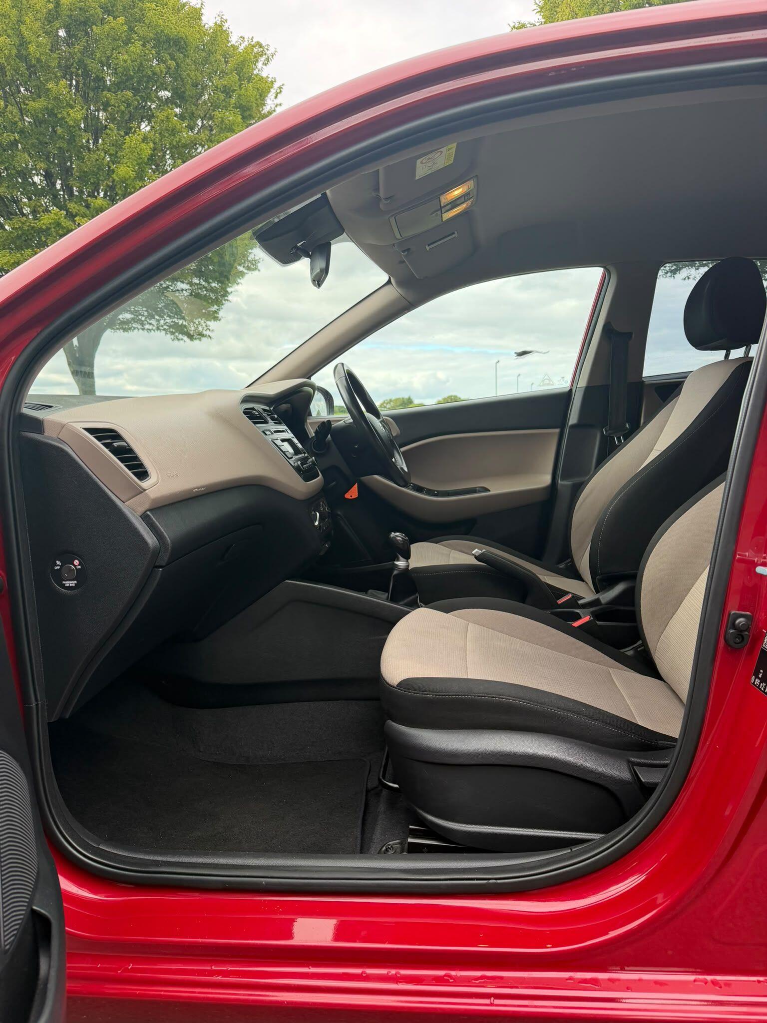 Hyundai I20 view 15