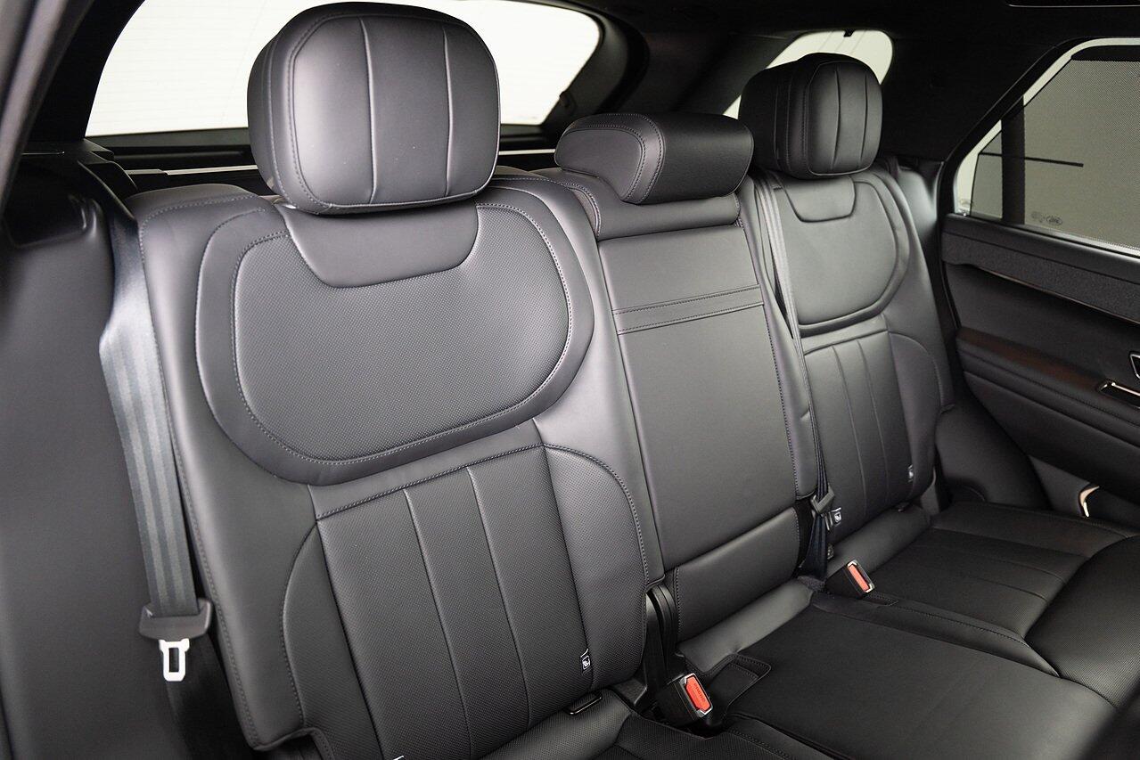 Land Rover Range Rover Sport view 14