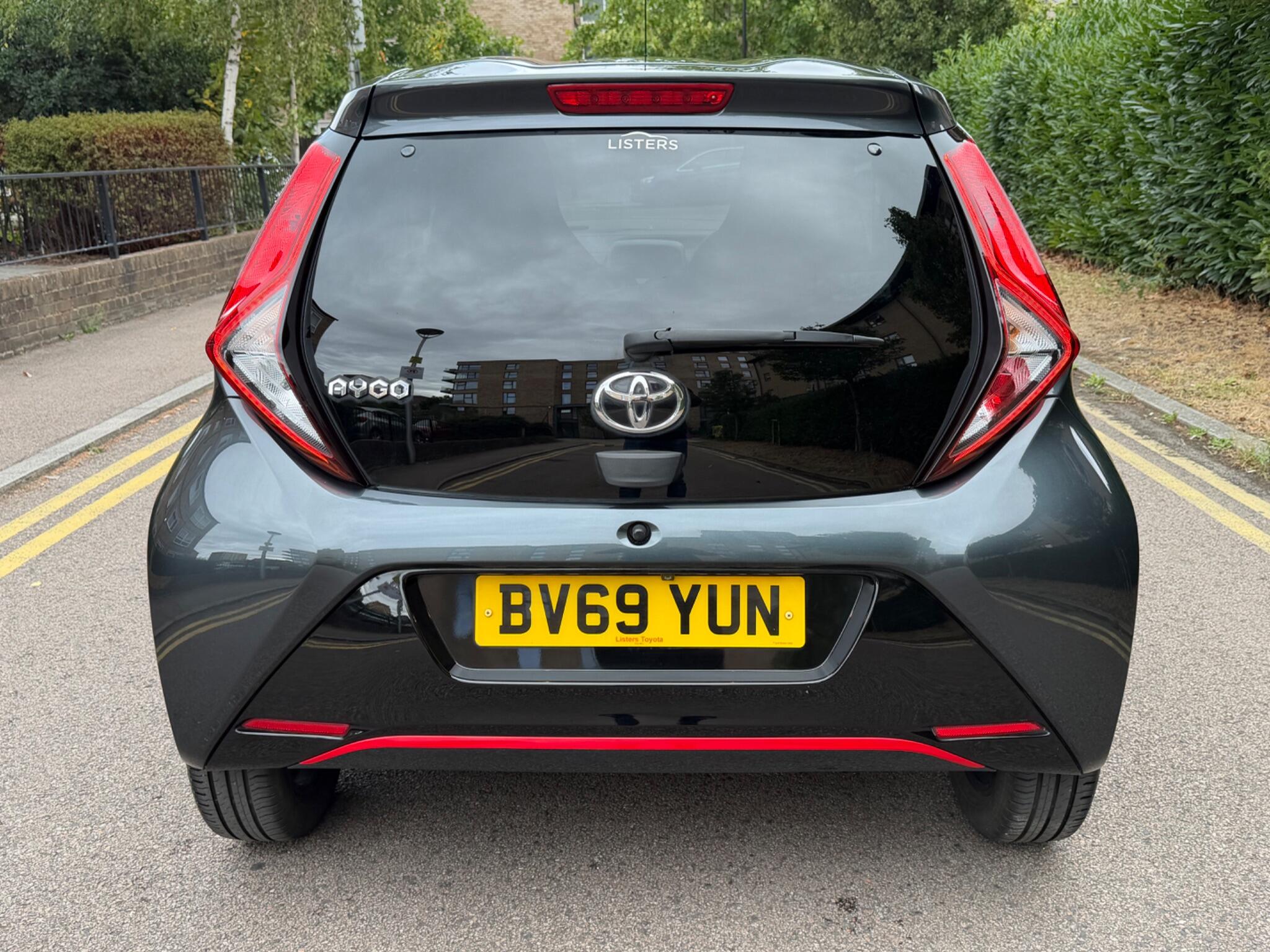 Toyota Aygo view 10