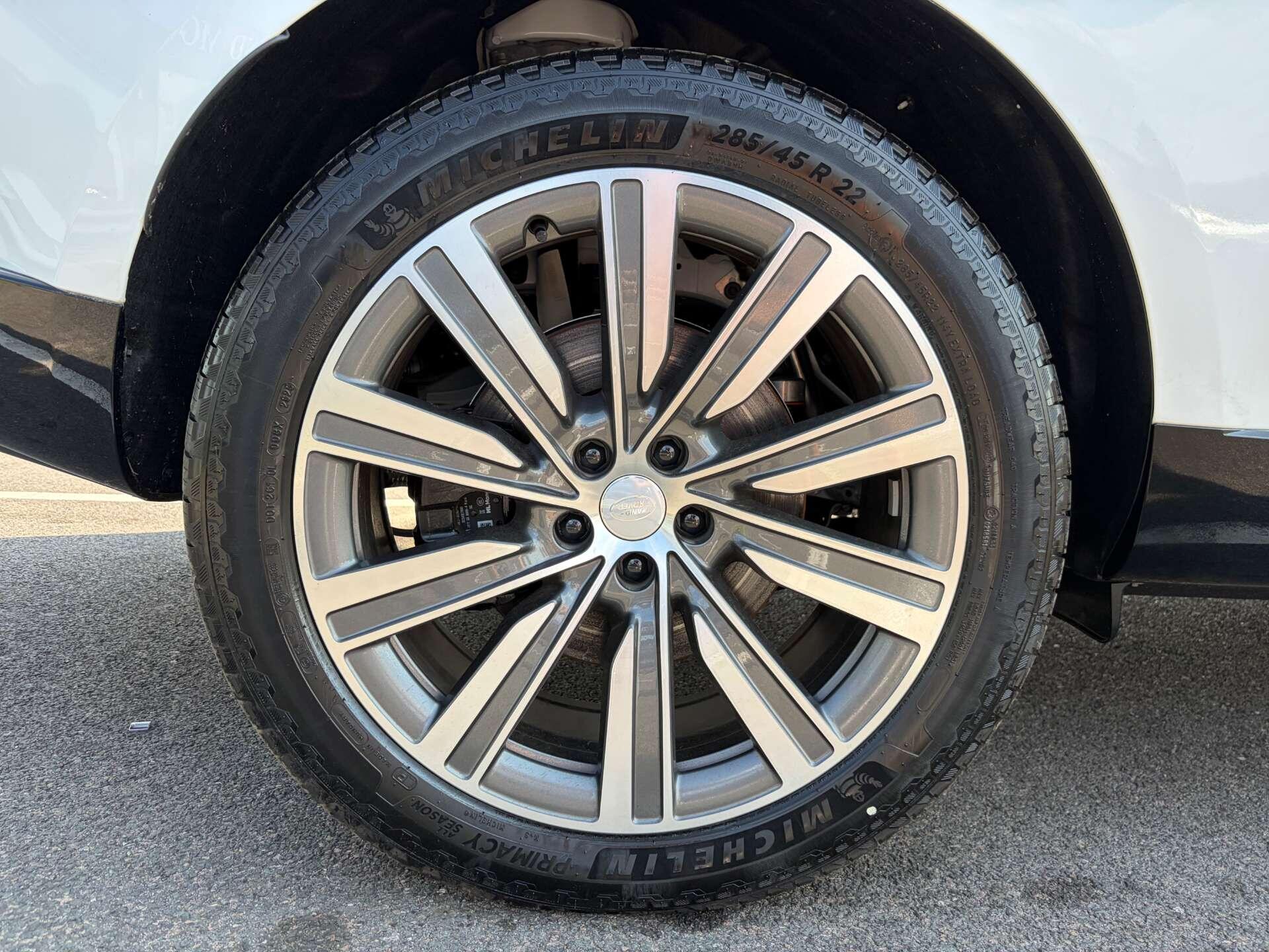 Land Rover Range Rover view 11