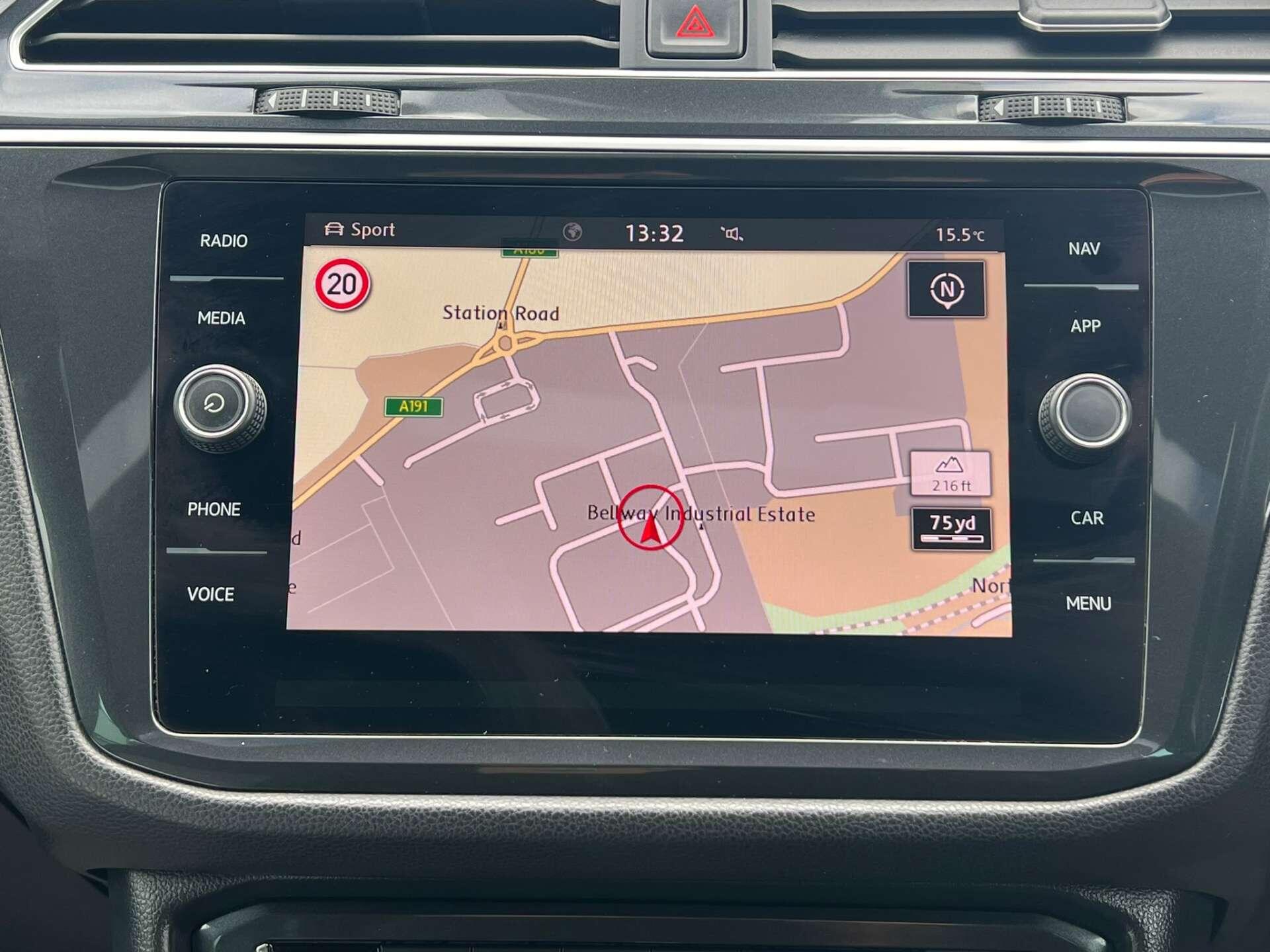 Volkswagen Tiguan view 8