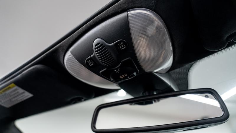Mercedes-Benz SL view 34