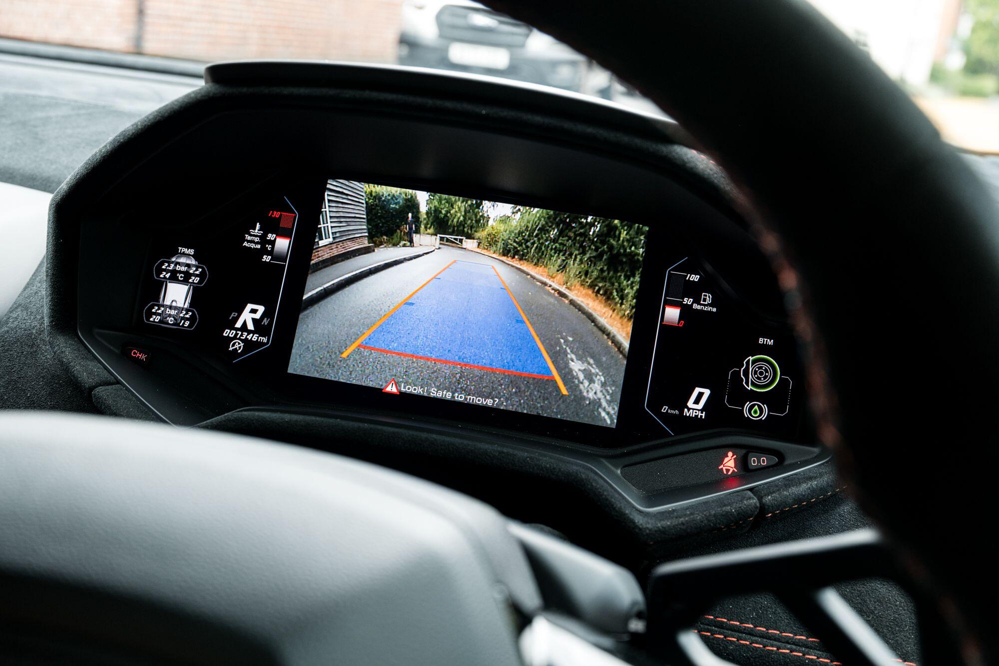 Lamborghini Huracan view 73
