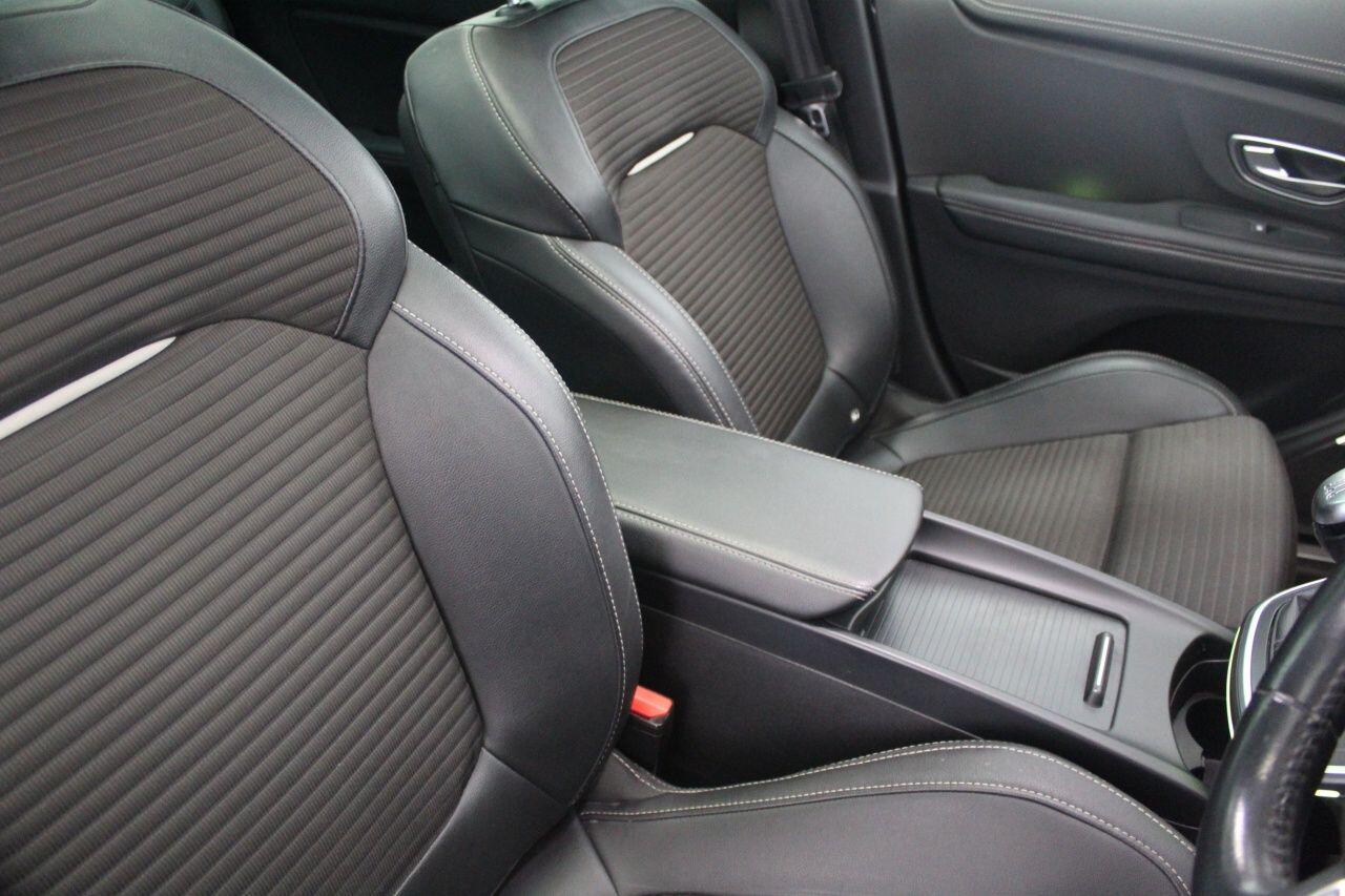 Renault Grand Scenic view 47