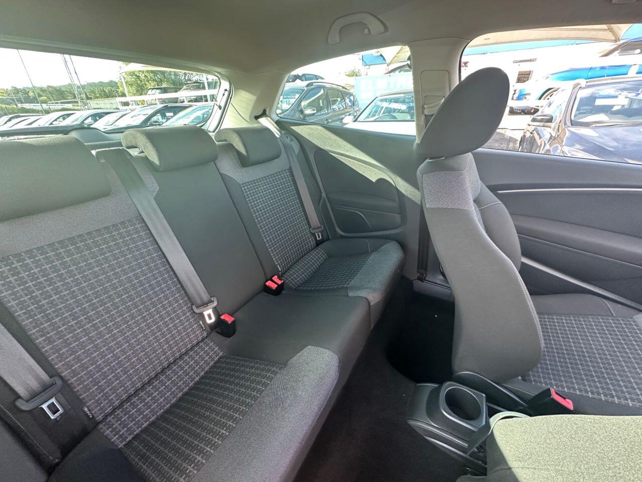 Volkswagen Polo view 33