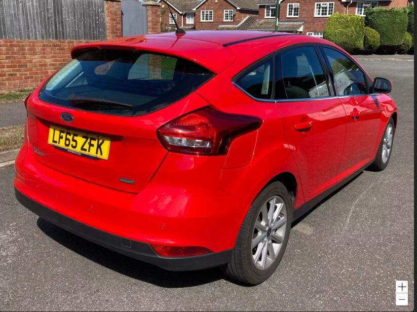 Ford Focus view 8