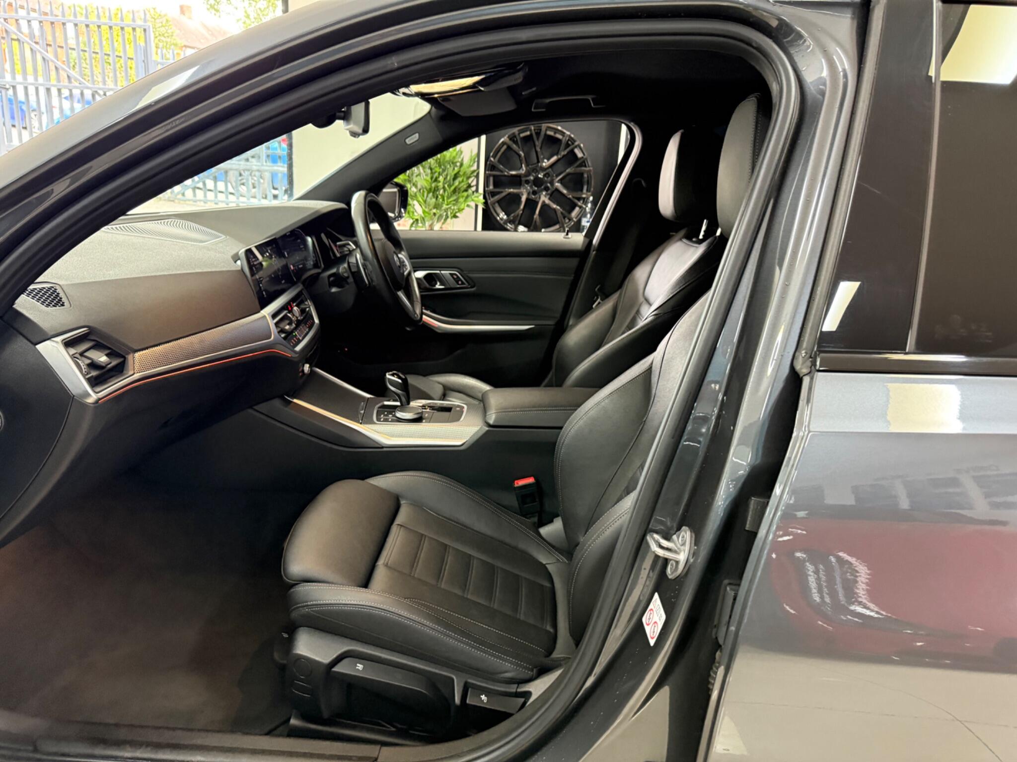 BMW 3 Series view 34