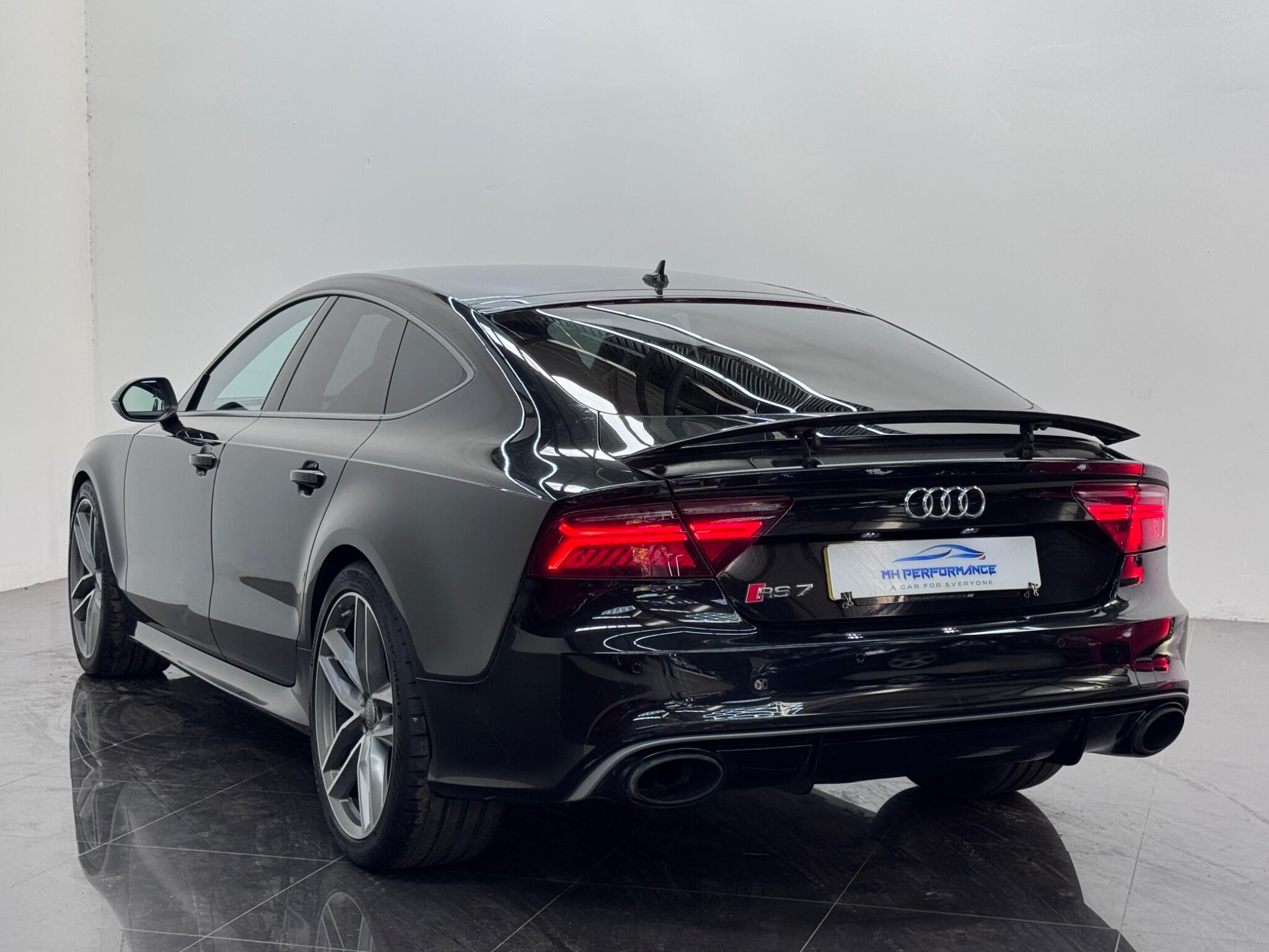 Audi RS7 view 6