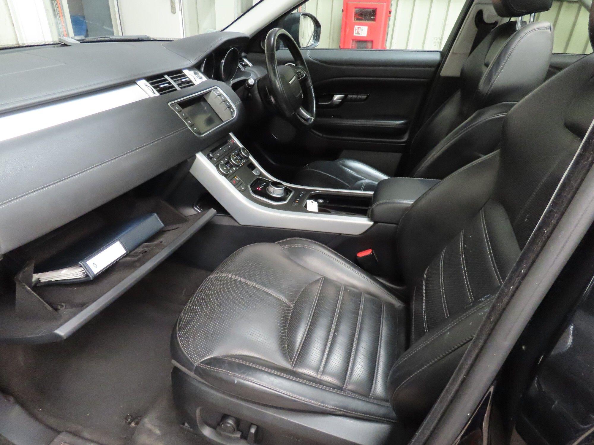 Land Rover Range Rover Evoque view 5