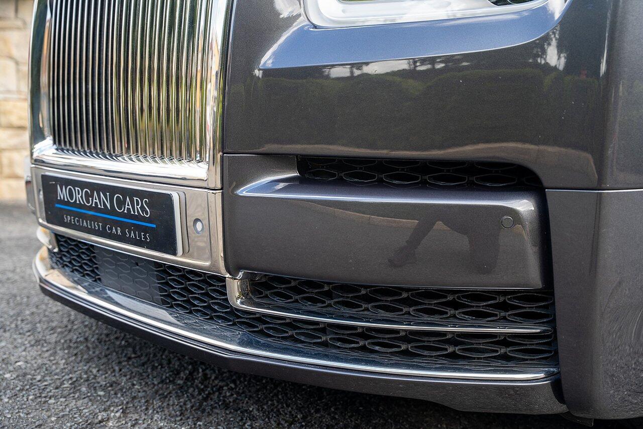 Rolls-Royce Phantom view 36