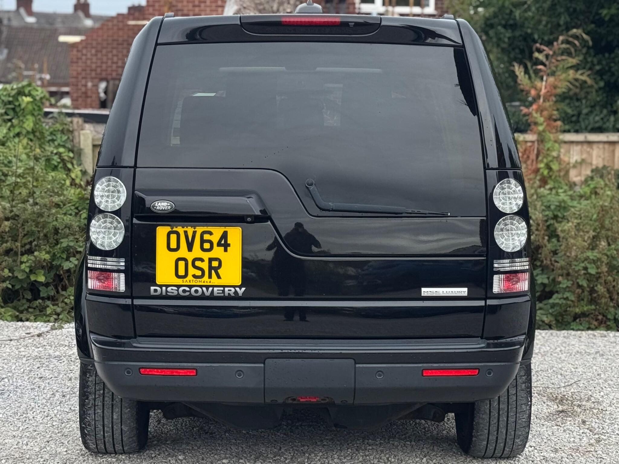 Land Rover Discovery view 9