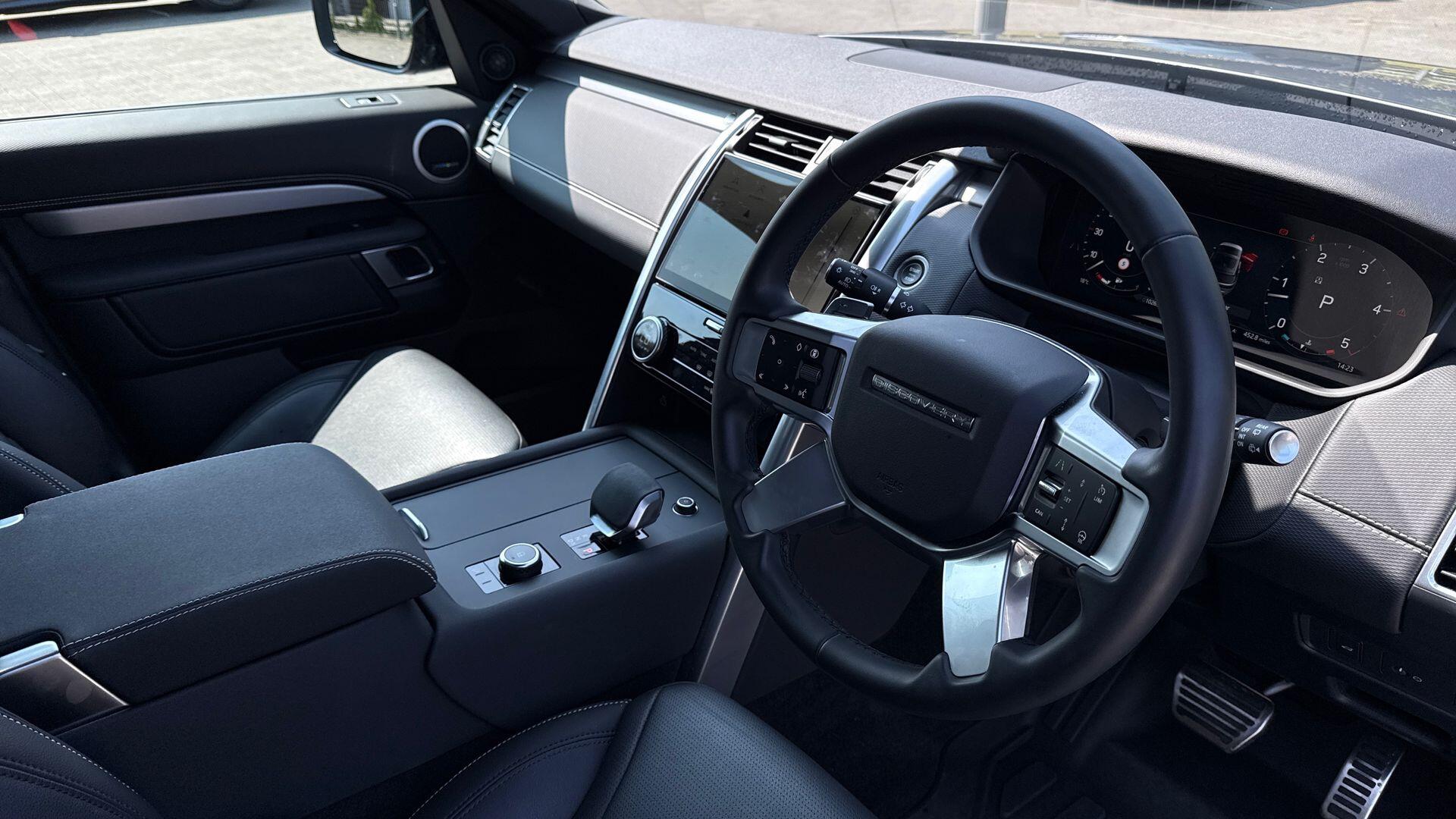 Land Rover Discovery view 36