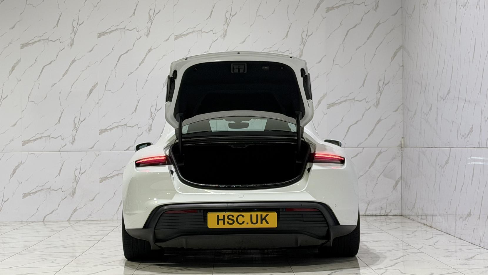 Porsche Taycan view 39