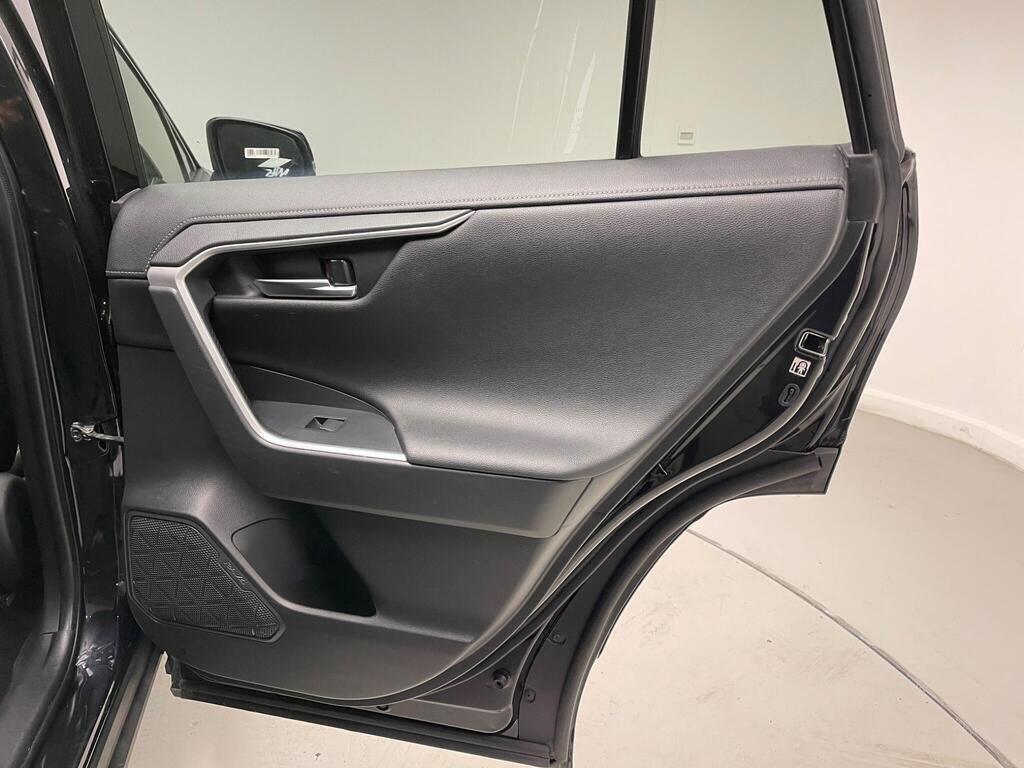 Toyota RAV4 view 15