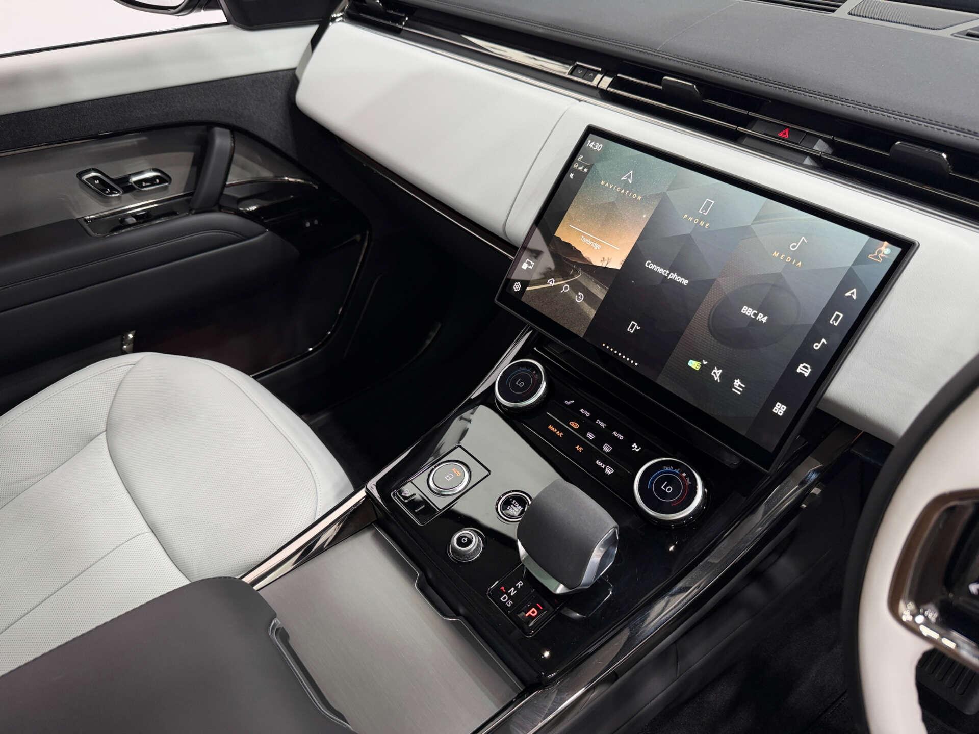 Land Rover Range Rover Sport view 39