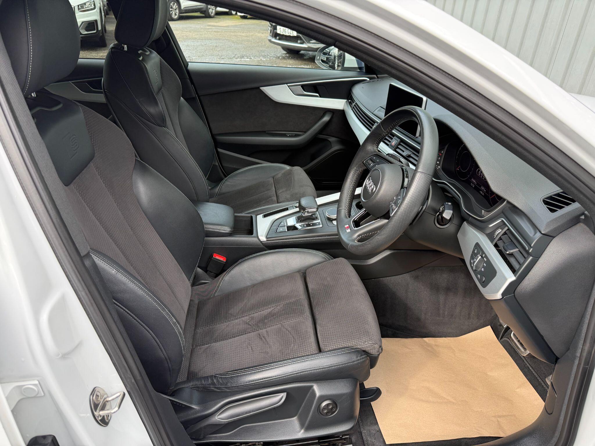 Audi A4 view 15