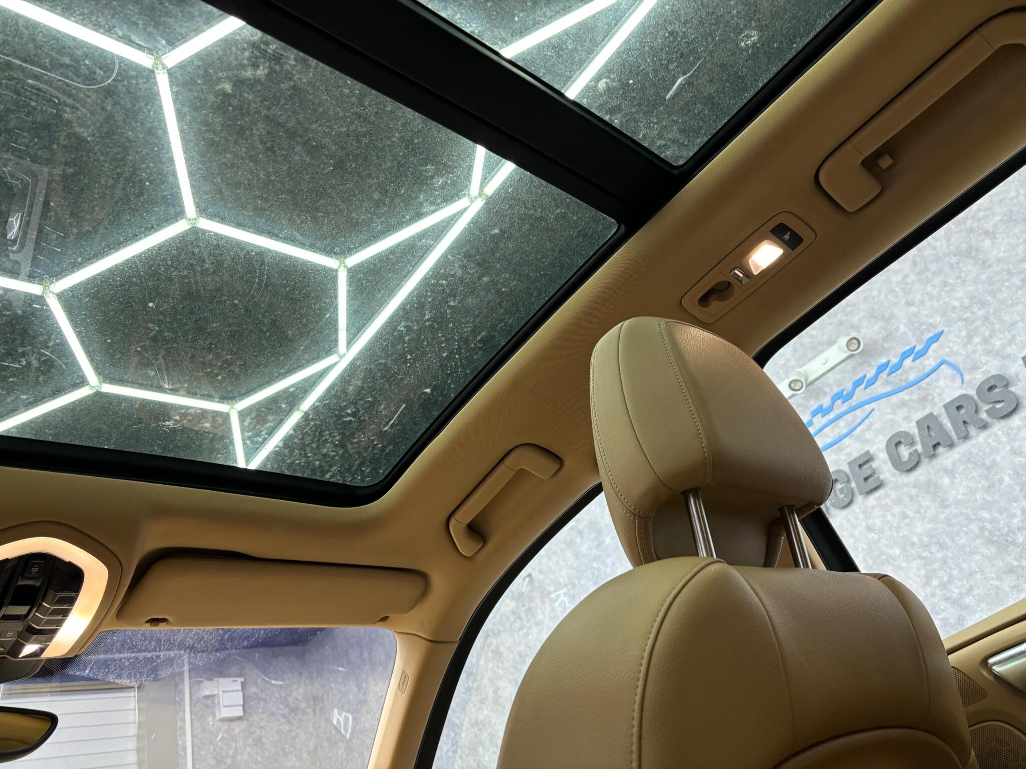 Porsche Cayenne view 16