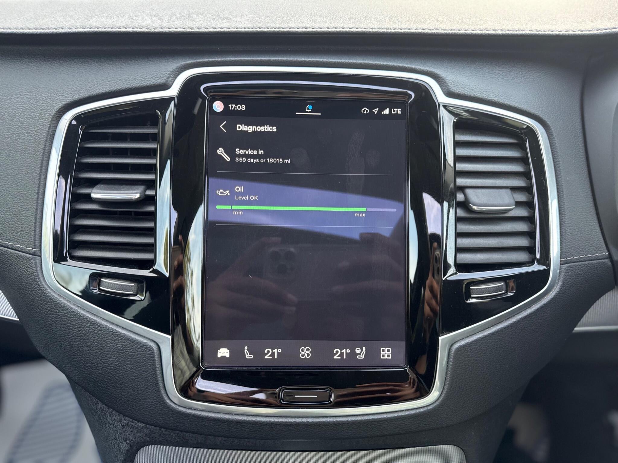Volvo XC90 view 32