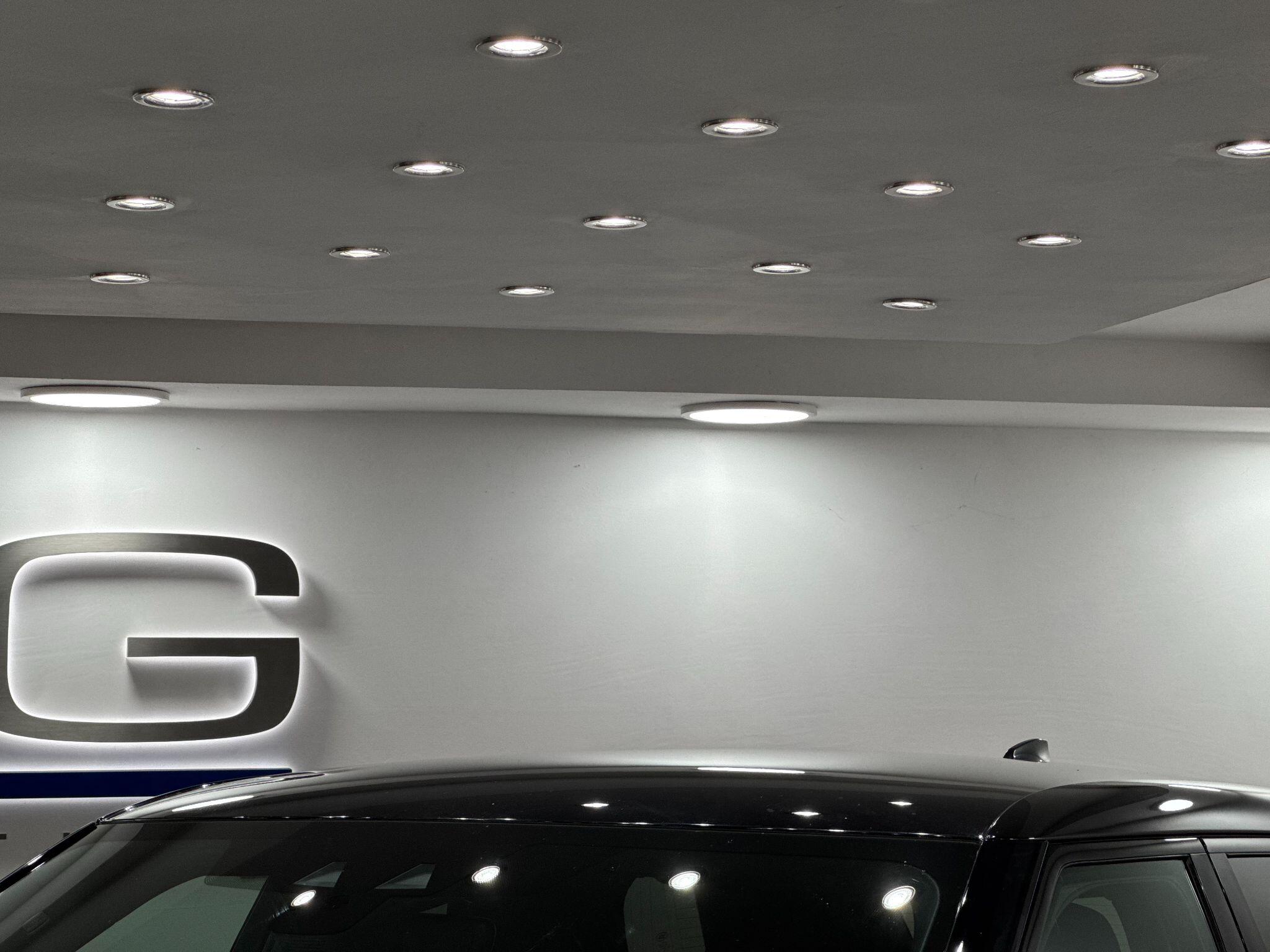 Land Rover Range Rover Evoque view 12