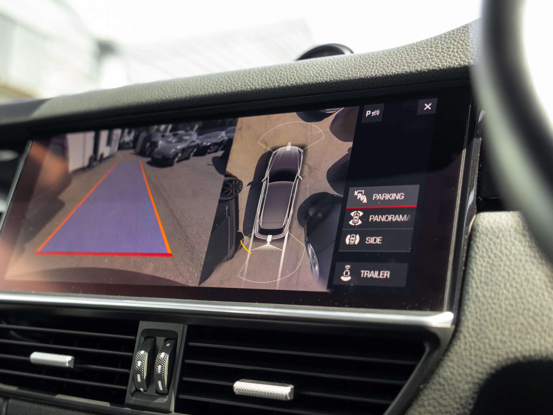 Porsche Cayenne view 19