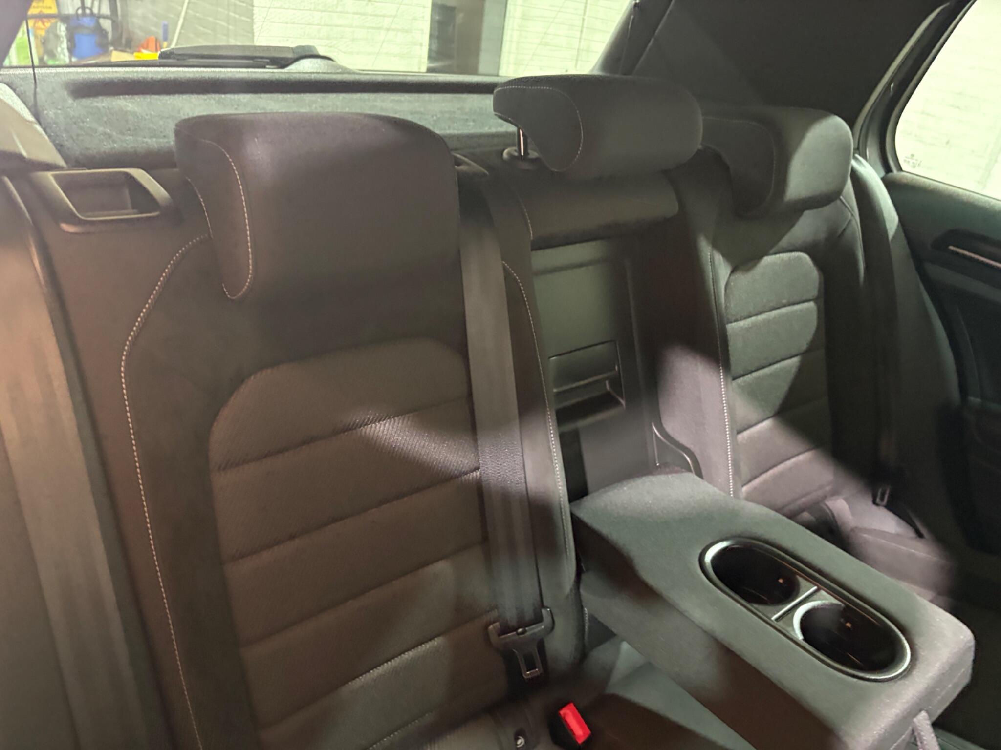 Volkswagen Golf view 23