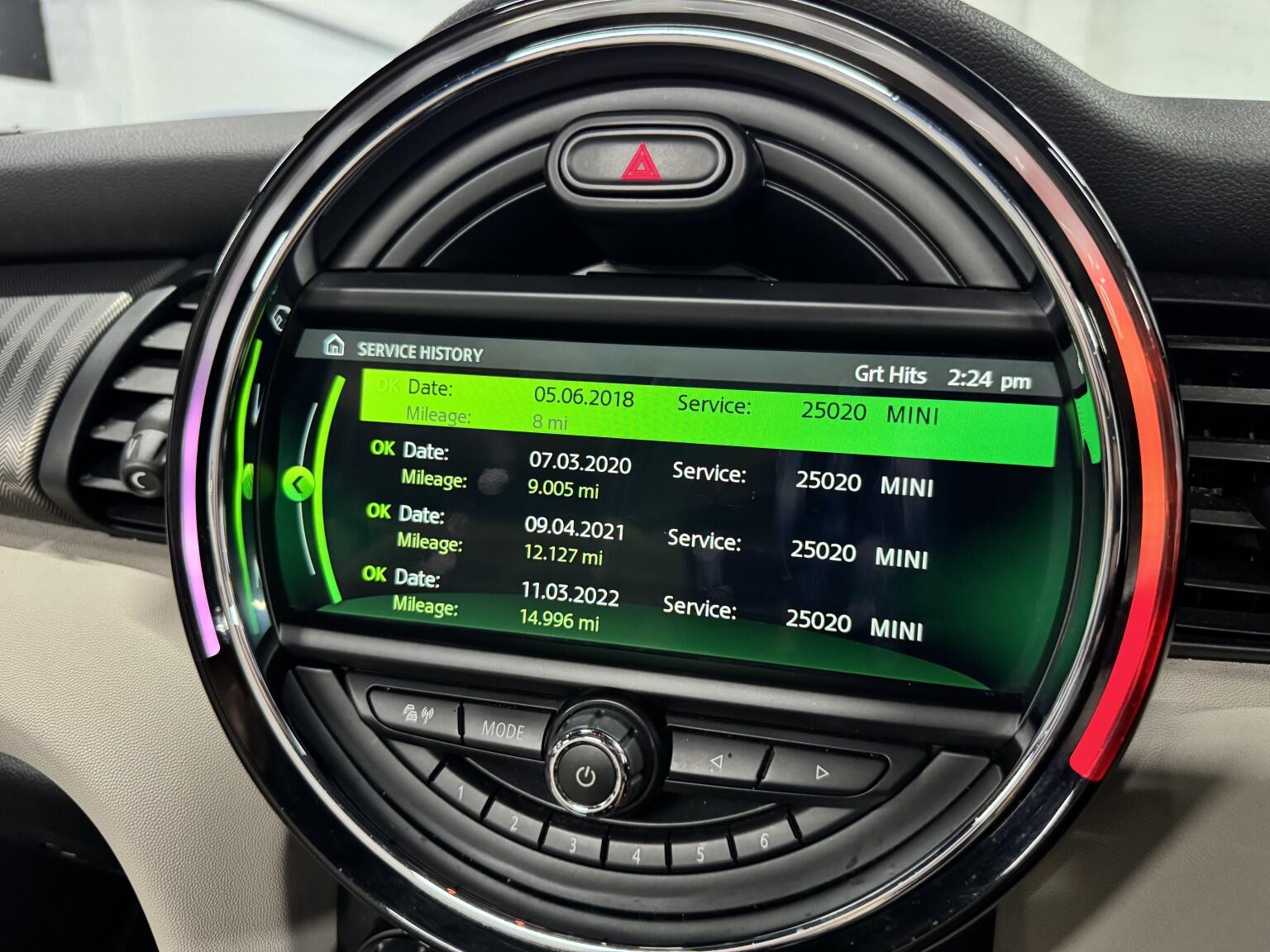 Mini Convertible view 5