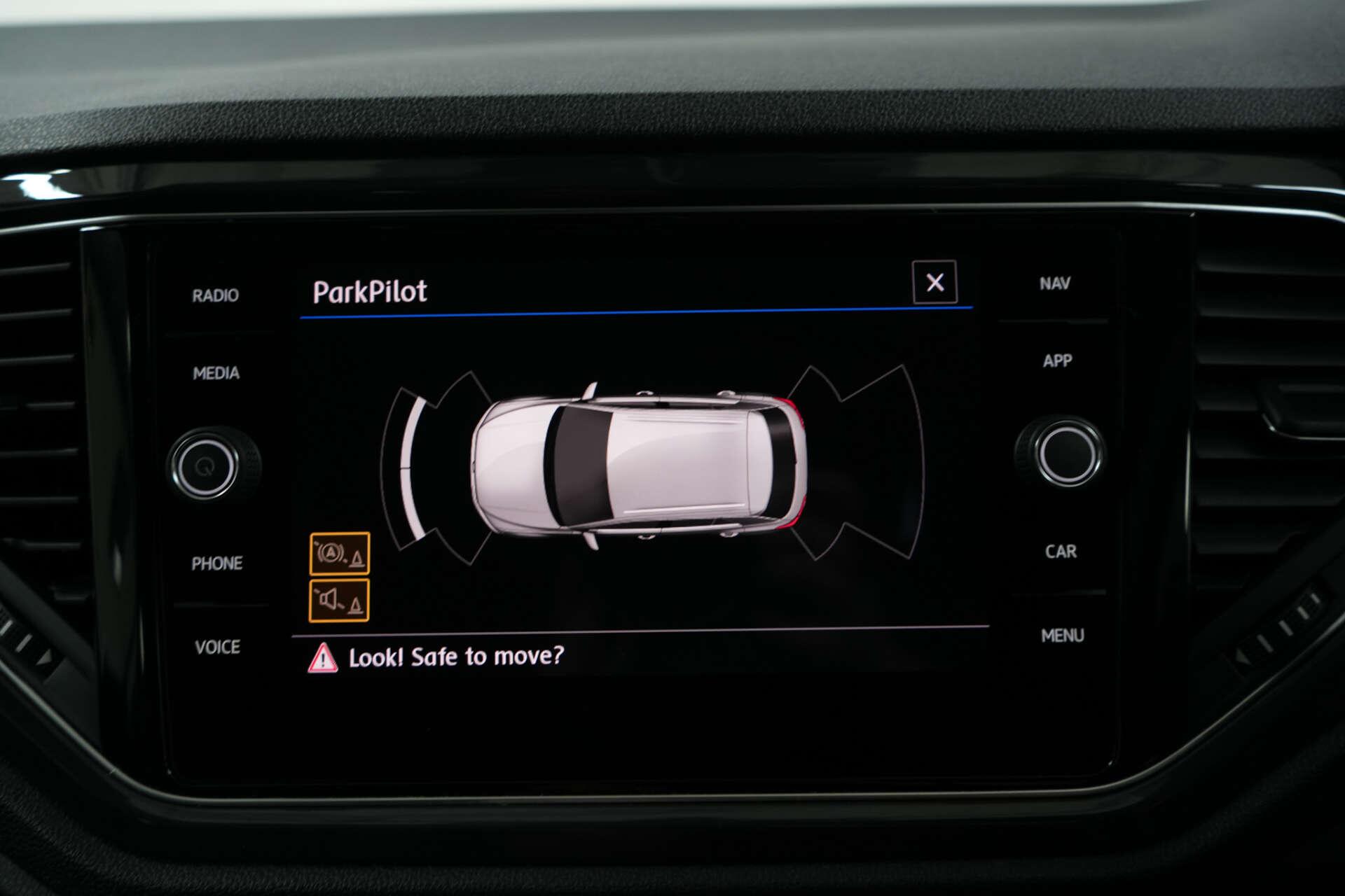 Volkswagen T-Roc view 35