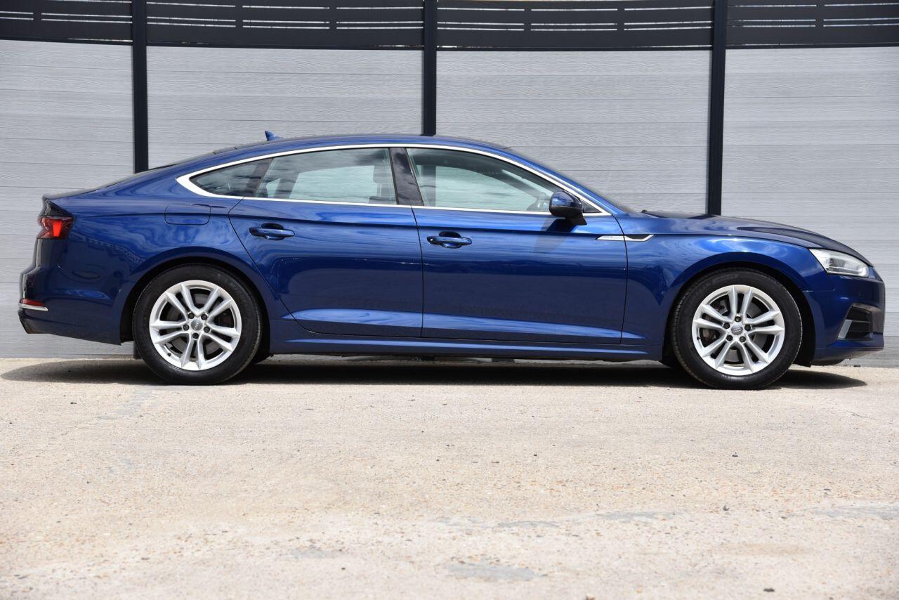 Audi A5 view 7