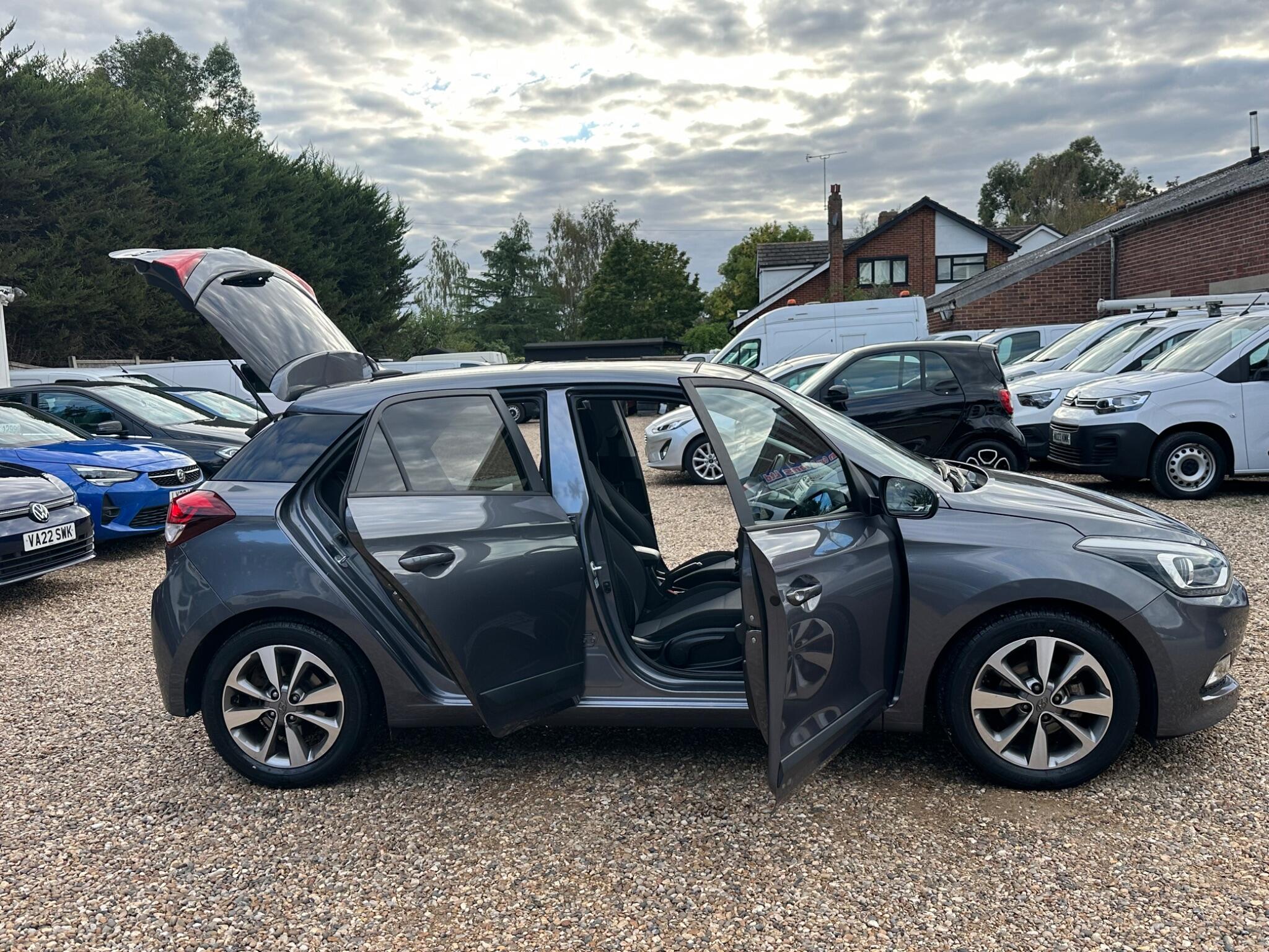 Hyundai i20 view 25