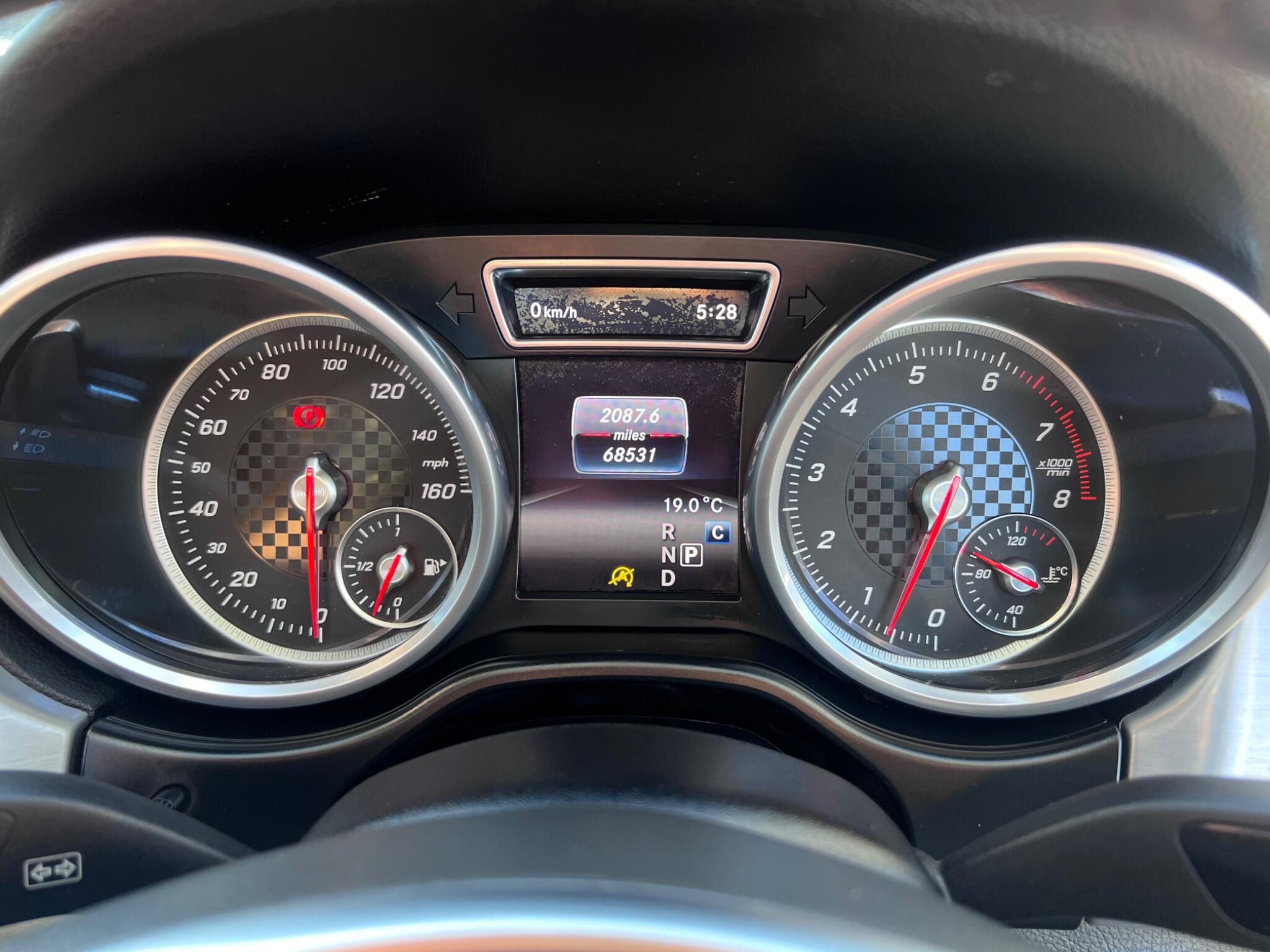 Mercedes-Benz Gle view 25
