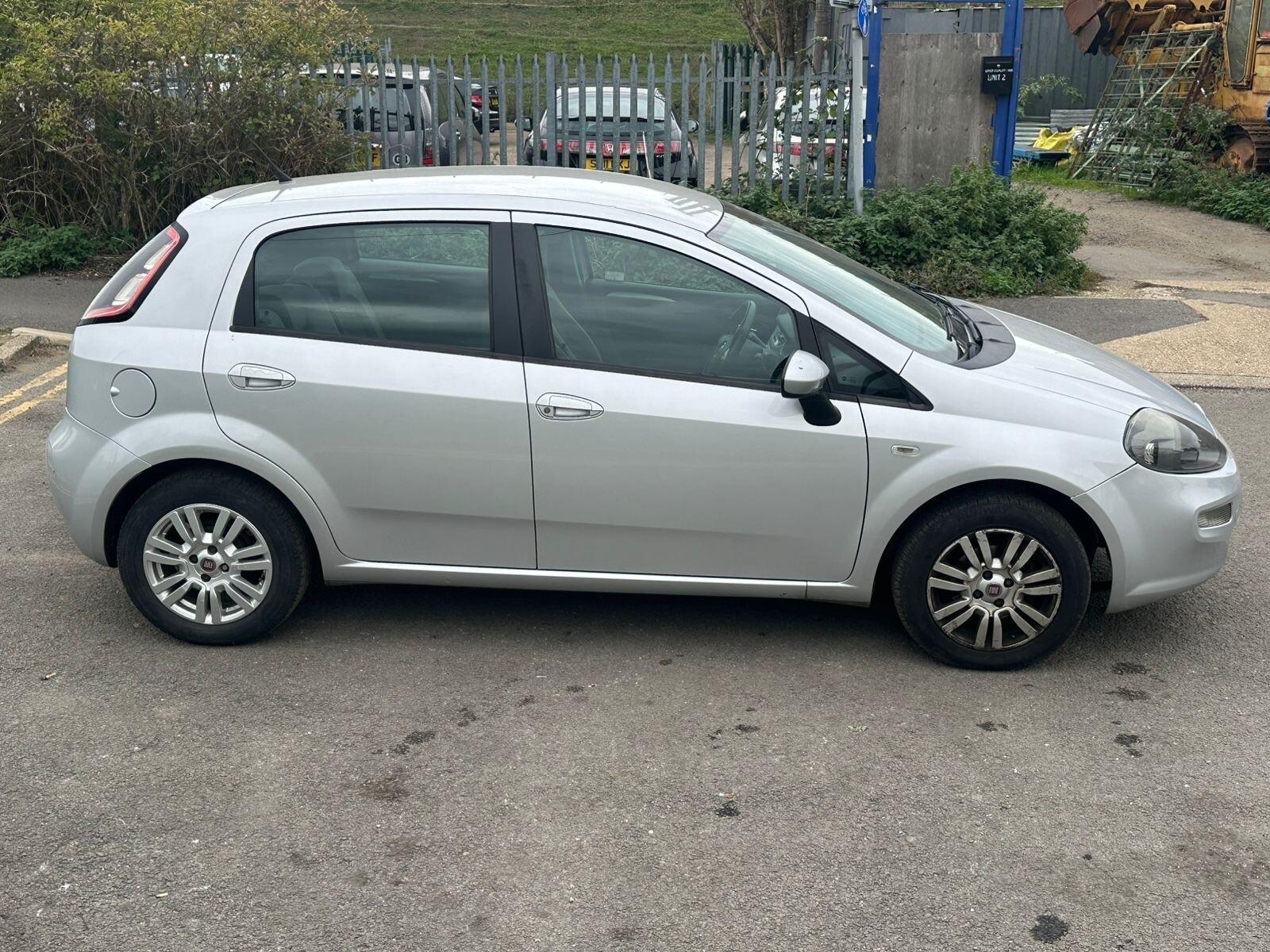 2012 Fiat Punto 1.2 Easy Manual Euro 5 5dr • 97,000 miles image 9