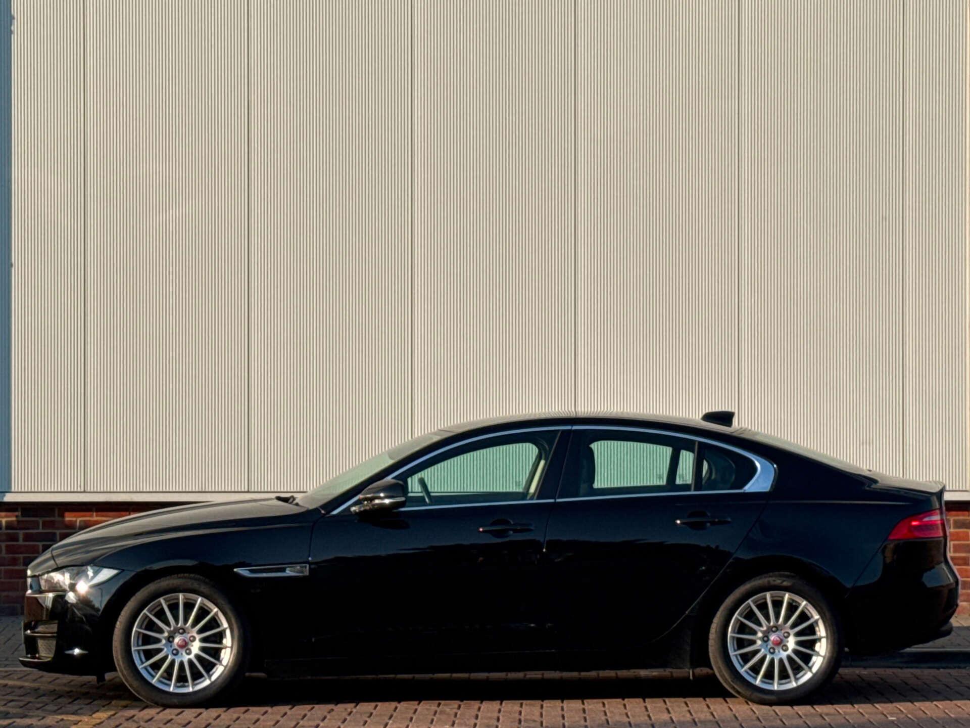 Jaguar Xe view 10