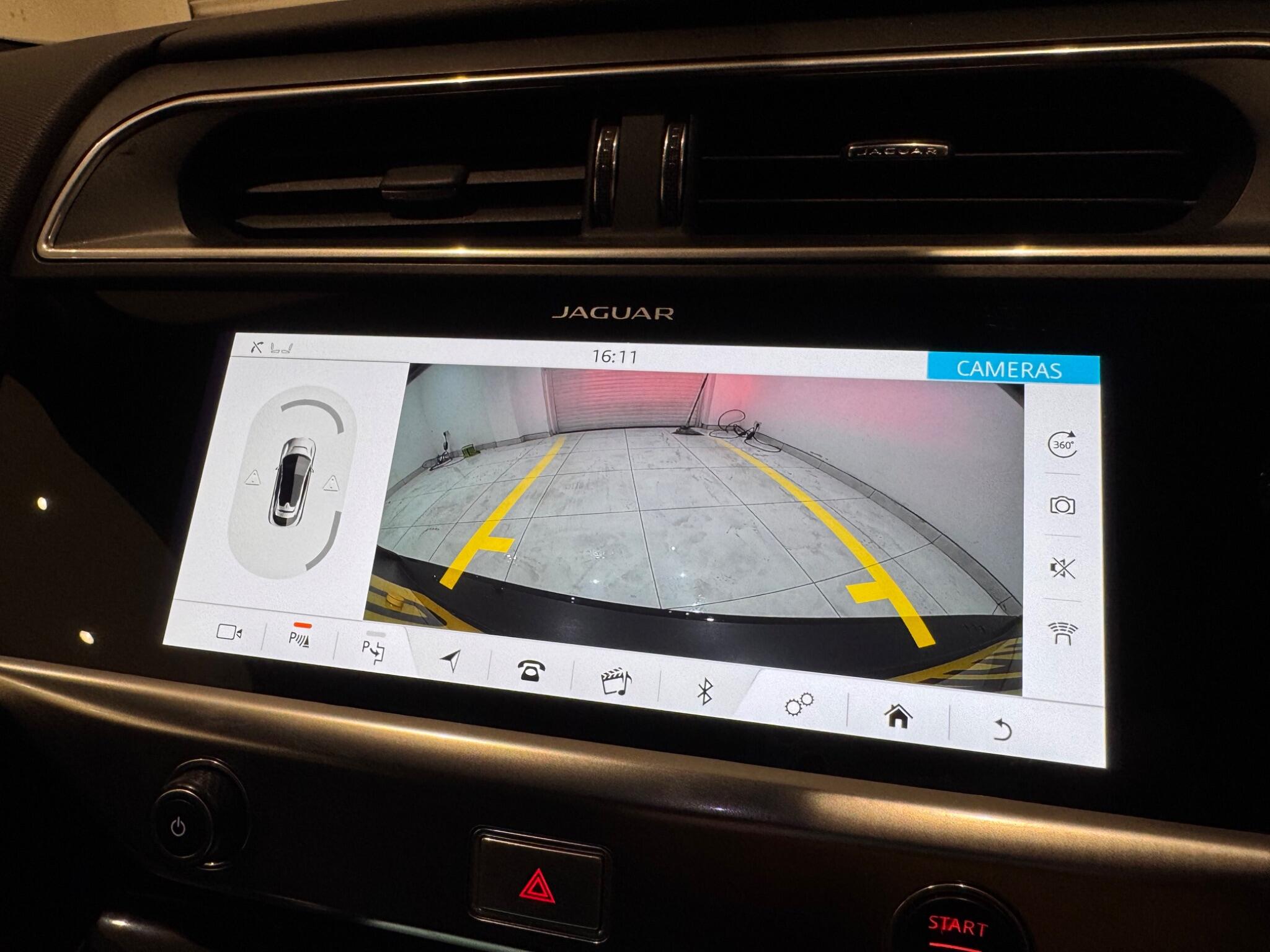 Jaguar I-Pace view 30