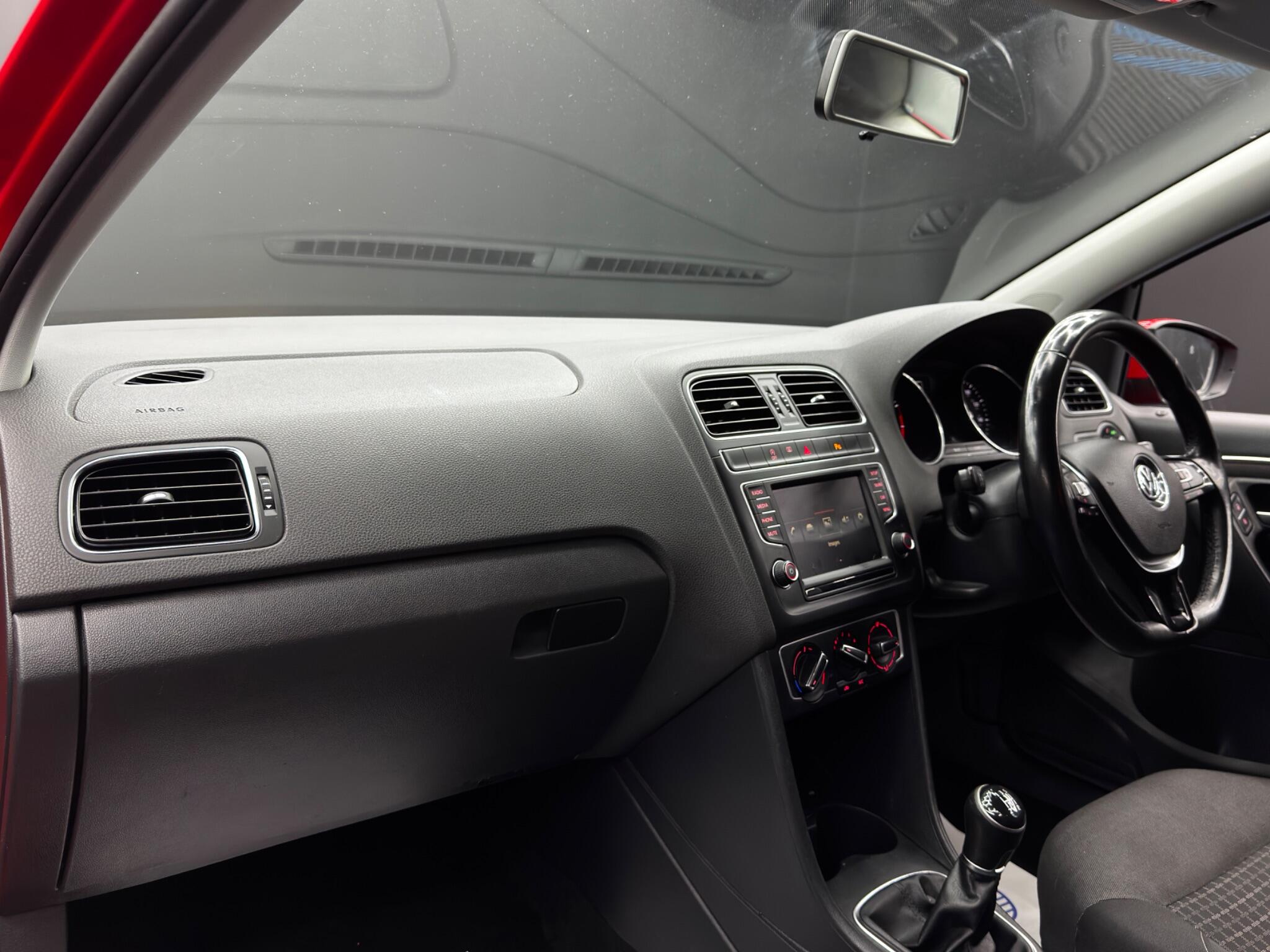 Volkswagen Polo view 11