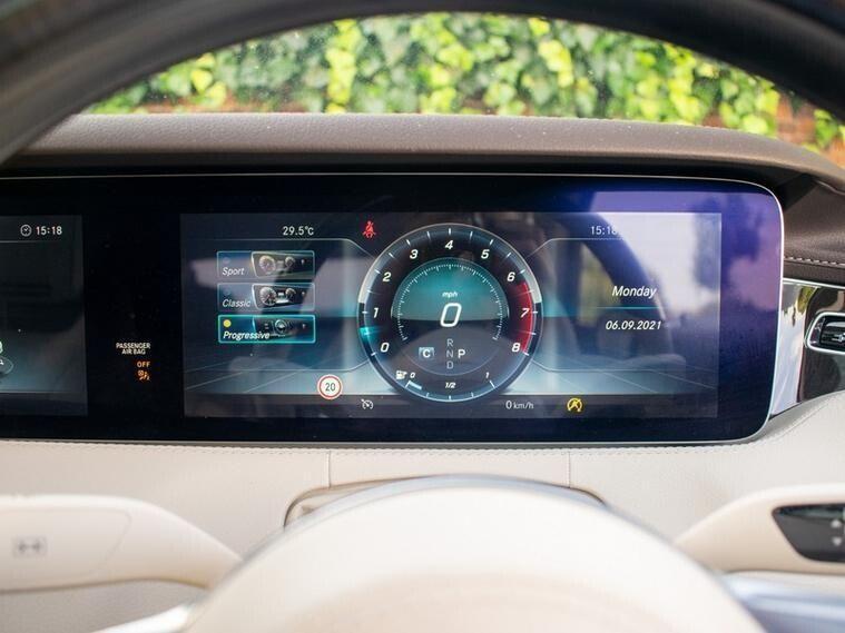 Mercedes-Benz S-Class view 21