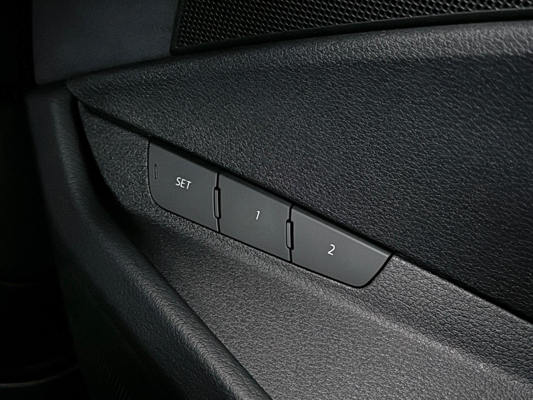 Audi E-Tron view 21