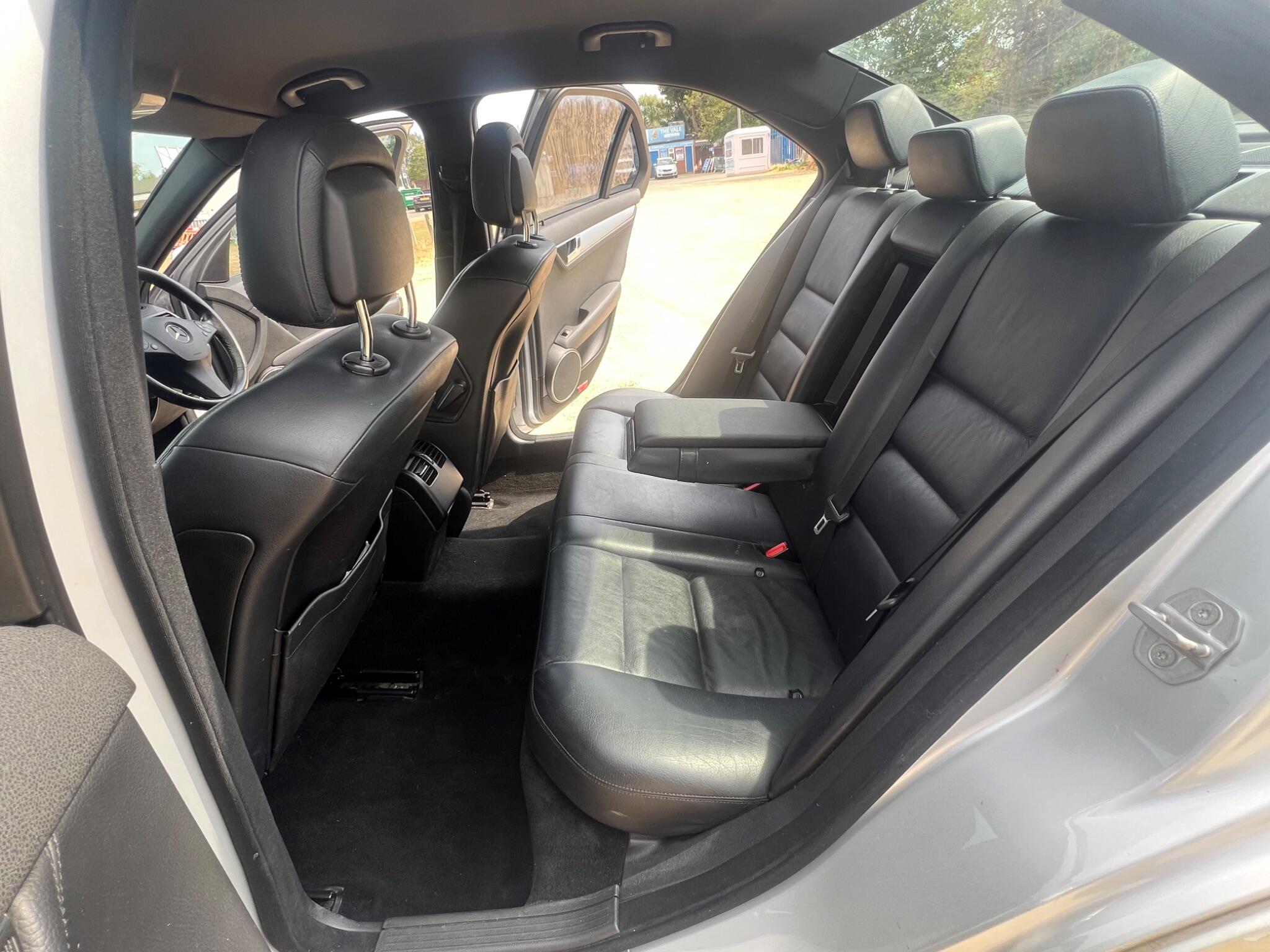 Mercedes-Benz C-Class view 22