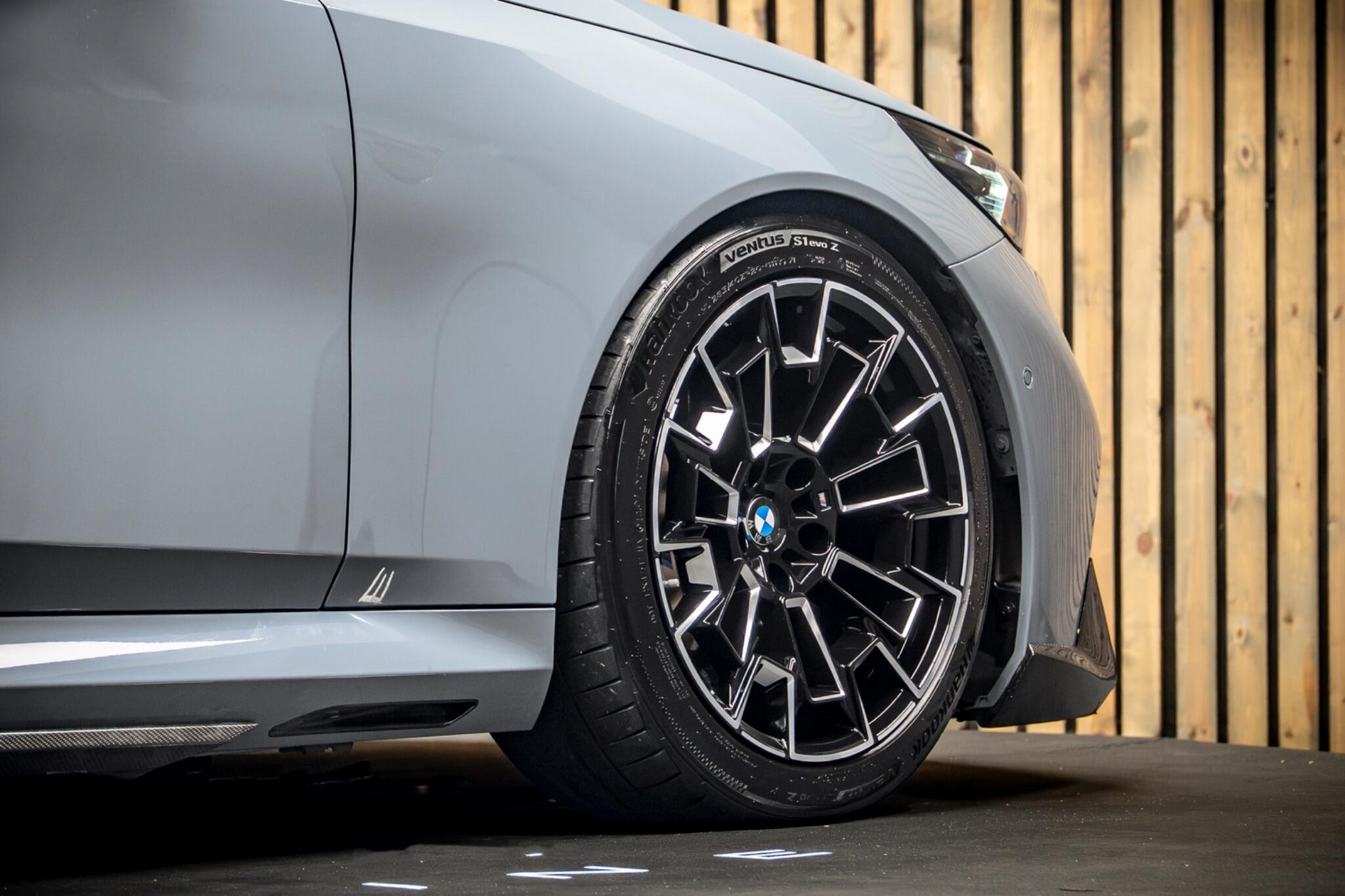 BMW M5 view 14