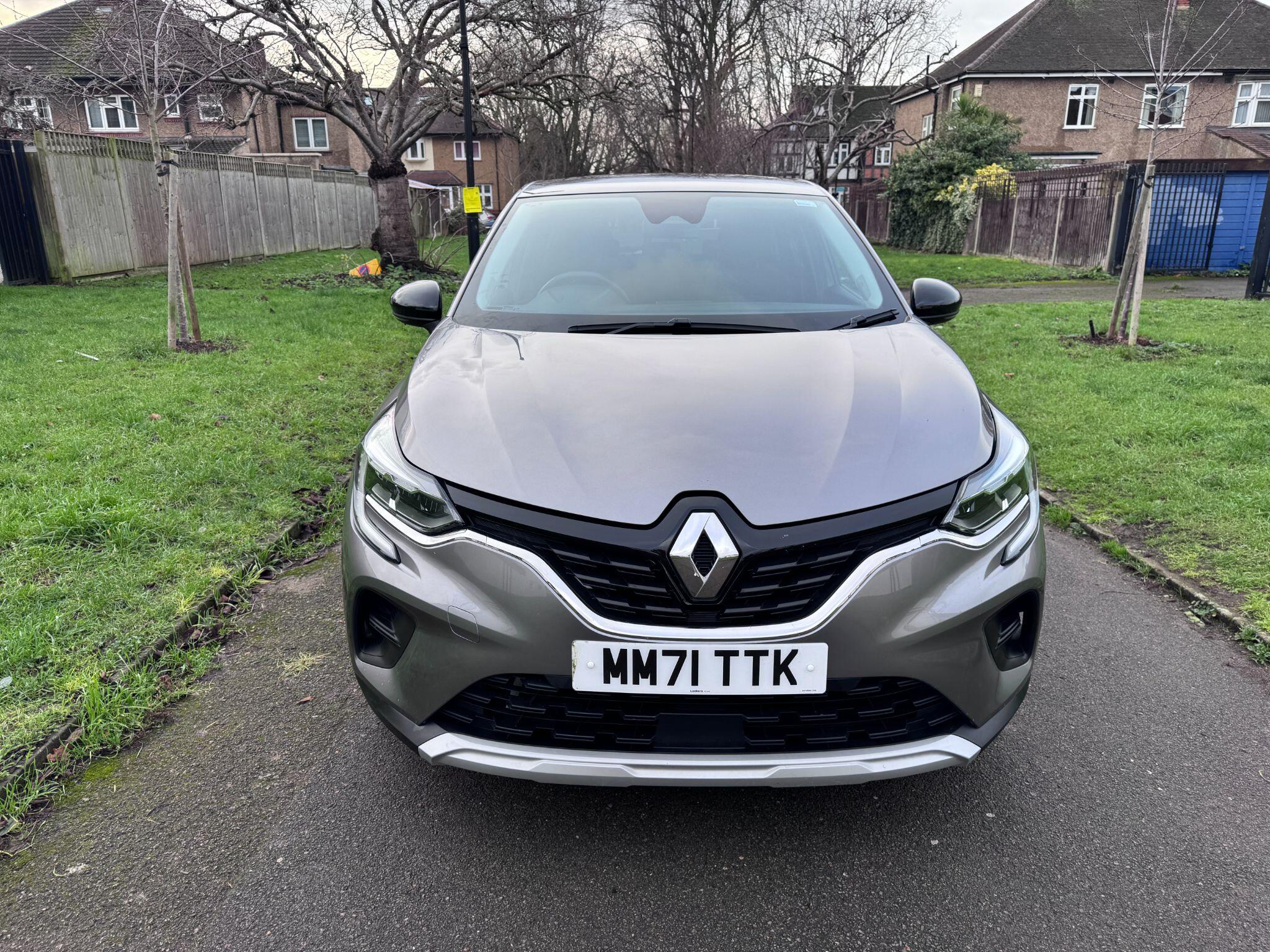 2022 Renault Captur 1.0 TCe Iconic Euro 6 (s/s) 5dr • 20,000 miles image 9