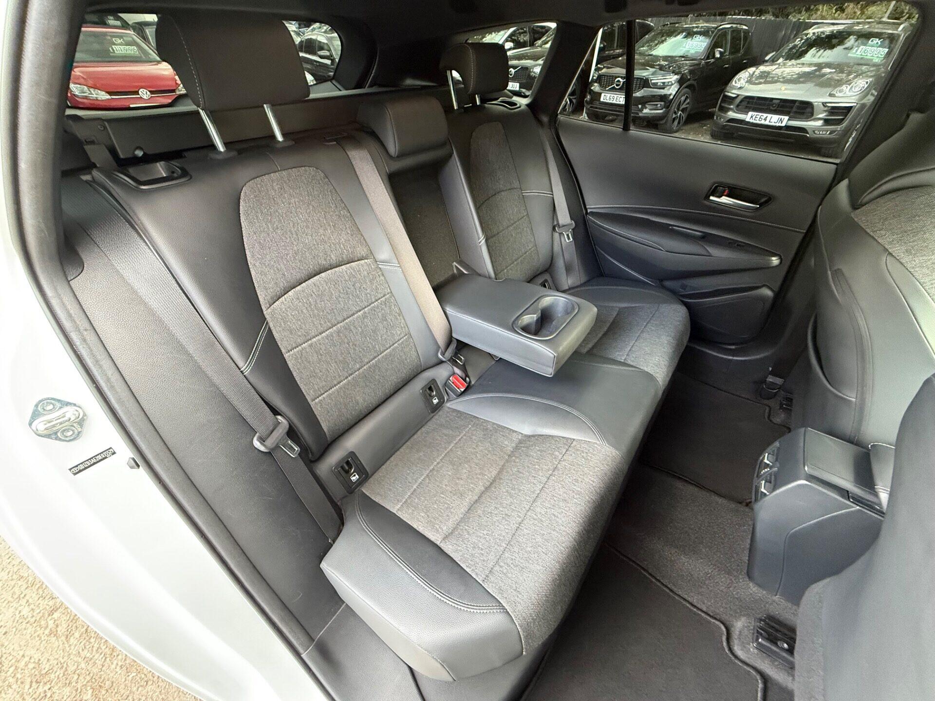Toyota Corolla view 28