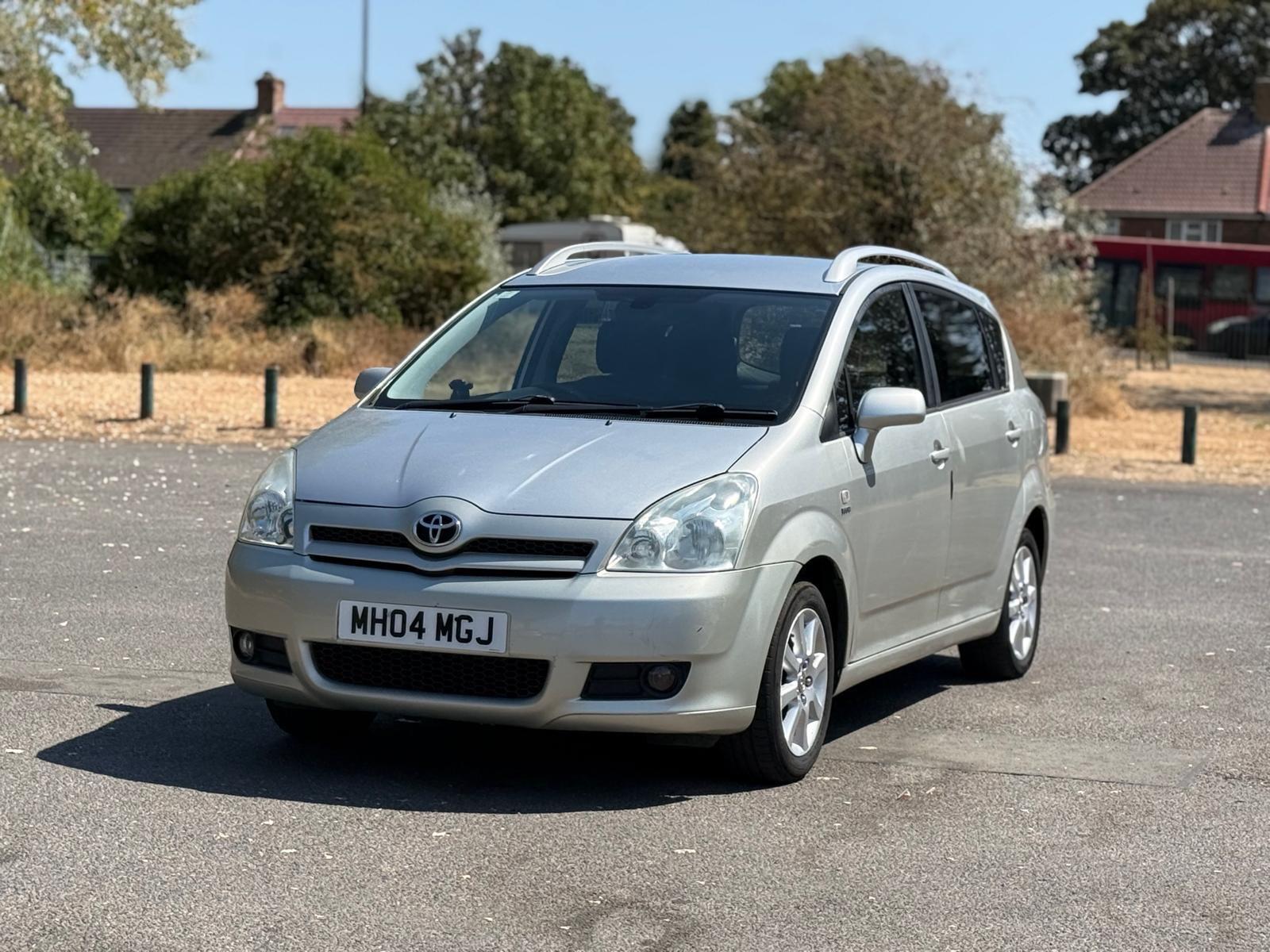 Toyota Corolla Verso view 3